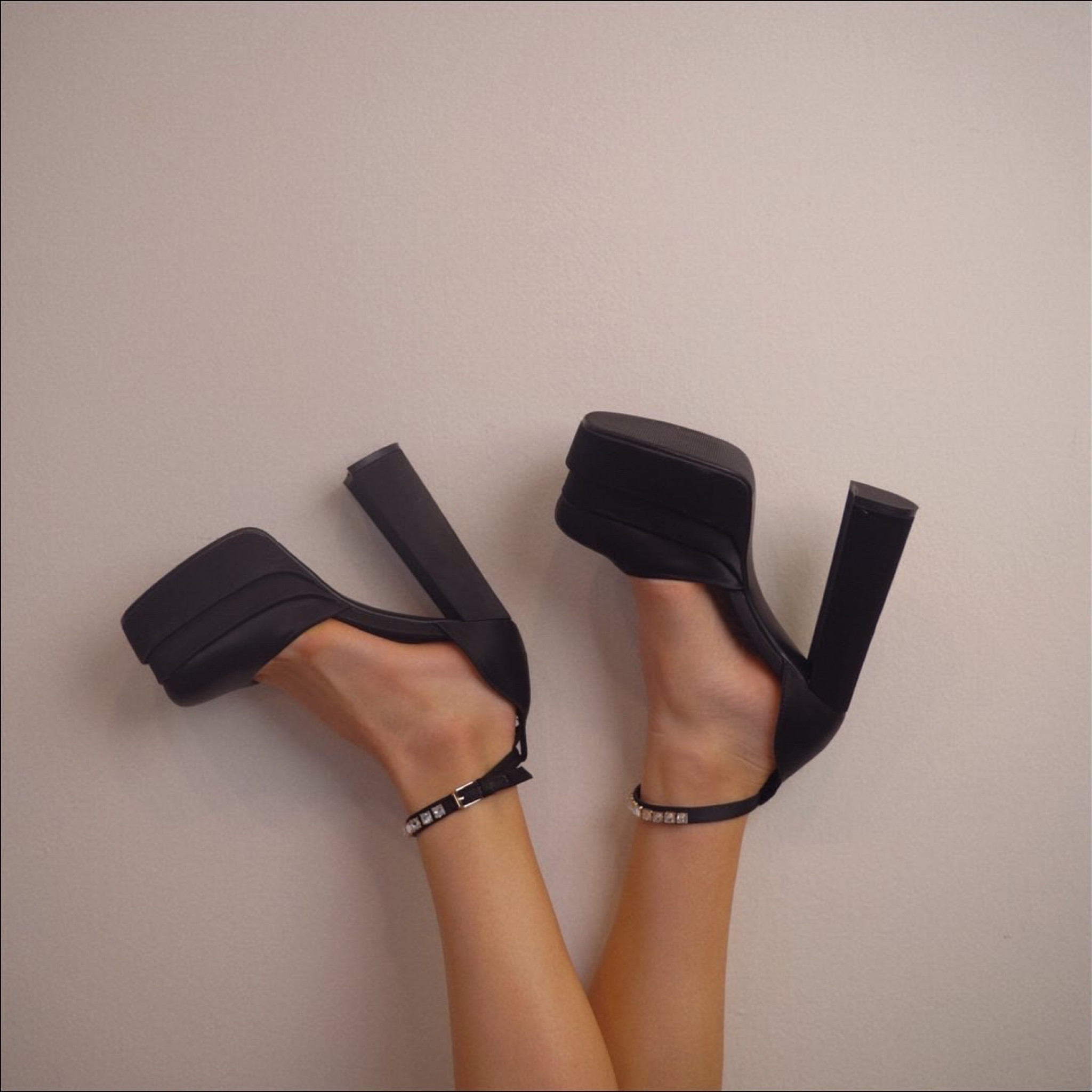 Amazon look for less shoes 

#LTKshoecrush #LTKunder100 #LTKwedding