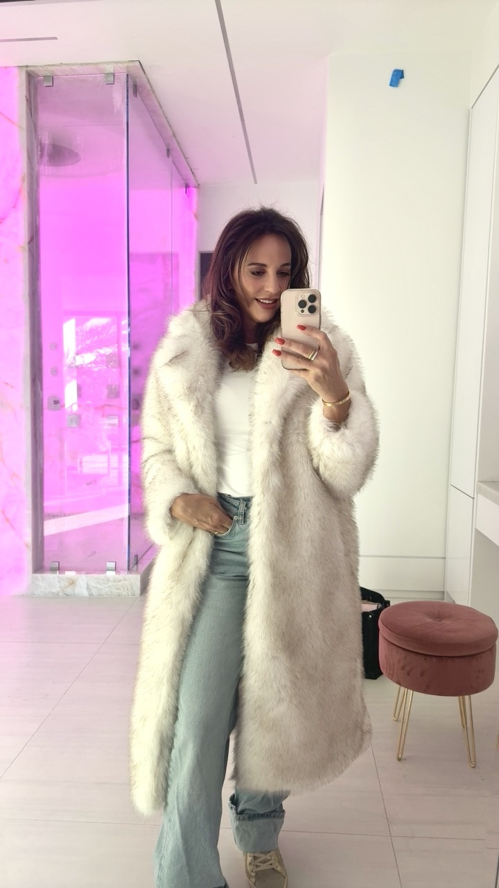 Winter Fashion must have— long faux fur coat. This is 10/10

#LTKFindsUnder100 #LTKSeasonal #LTKHoliday