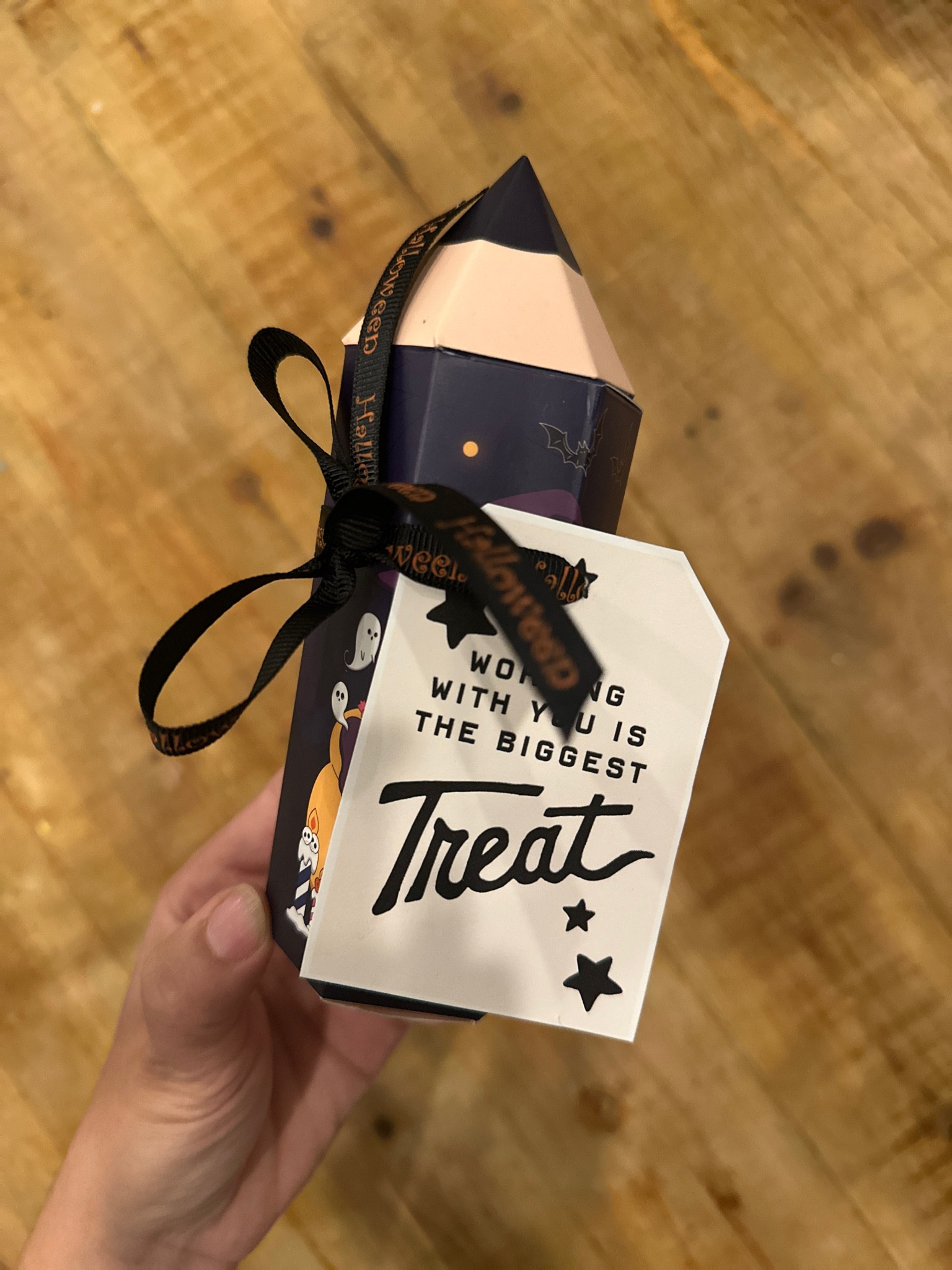 A little Halloween treat for a wonderful colleague! 🎃🧡 #halloweengift #halloweenteachergift #giftideas #halloweenbasket 

#LTKSeasonal #LTKFamily #LTKHoliday