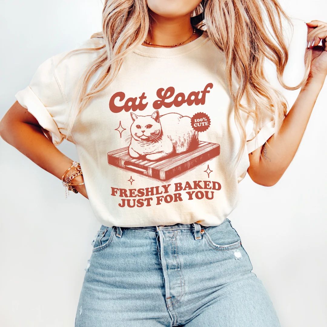 Funny Cat Loaf Shirt, Freshly Baked Cat Loaf T-Shirt, Comfort Colors Retro Cat Crewneck, Cat Love... | Etsy (US)