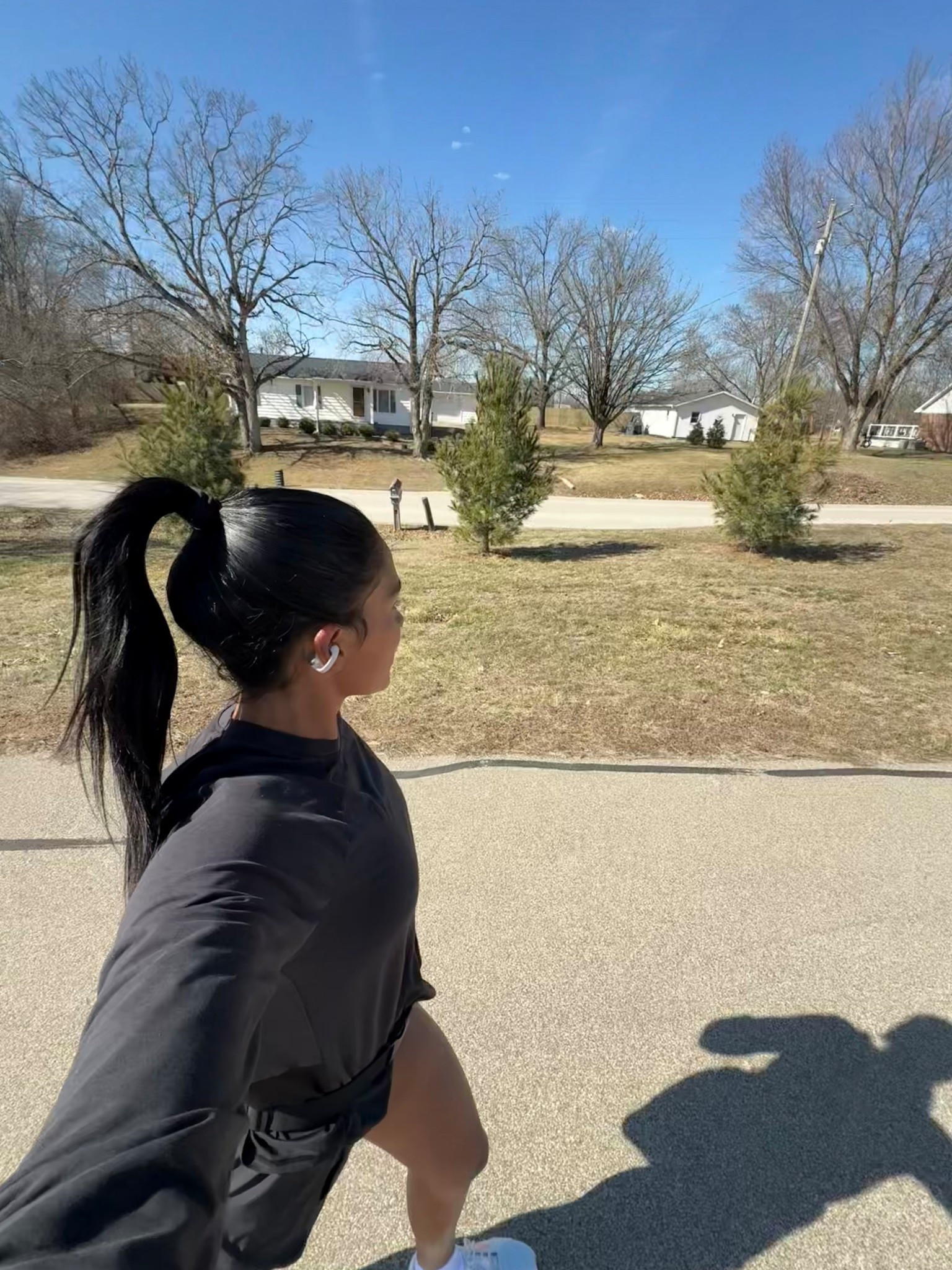 Running OOTD👟🖤✨

#LTKselfcare #LTKootd #LTKfitnessgoals