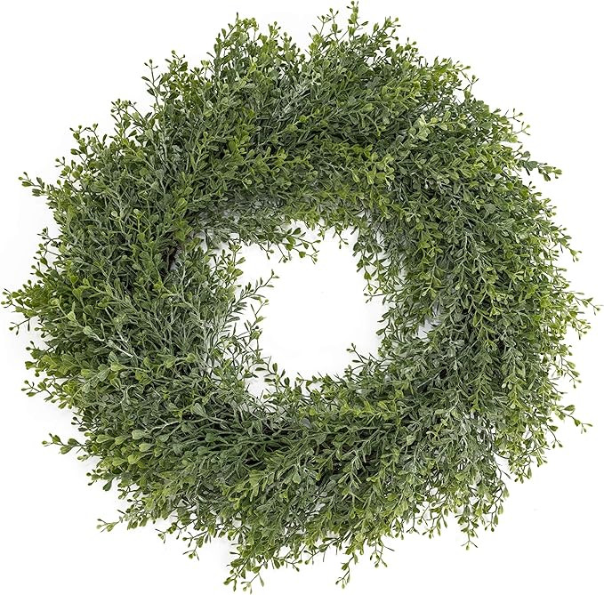 Amazon.com: Vita Domi Real Looking Artificial Boxwood Wreath (22" Round) : Home & Kitchen | Amazon (US)