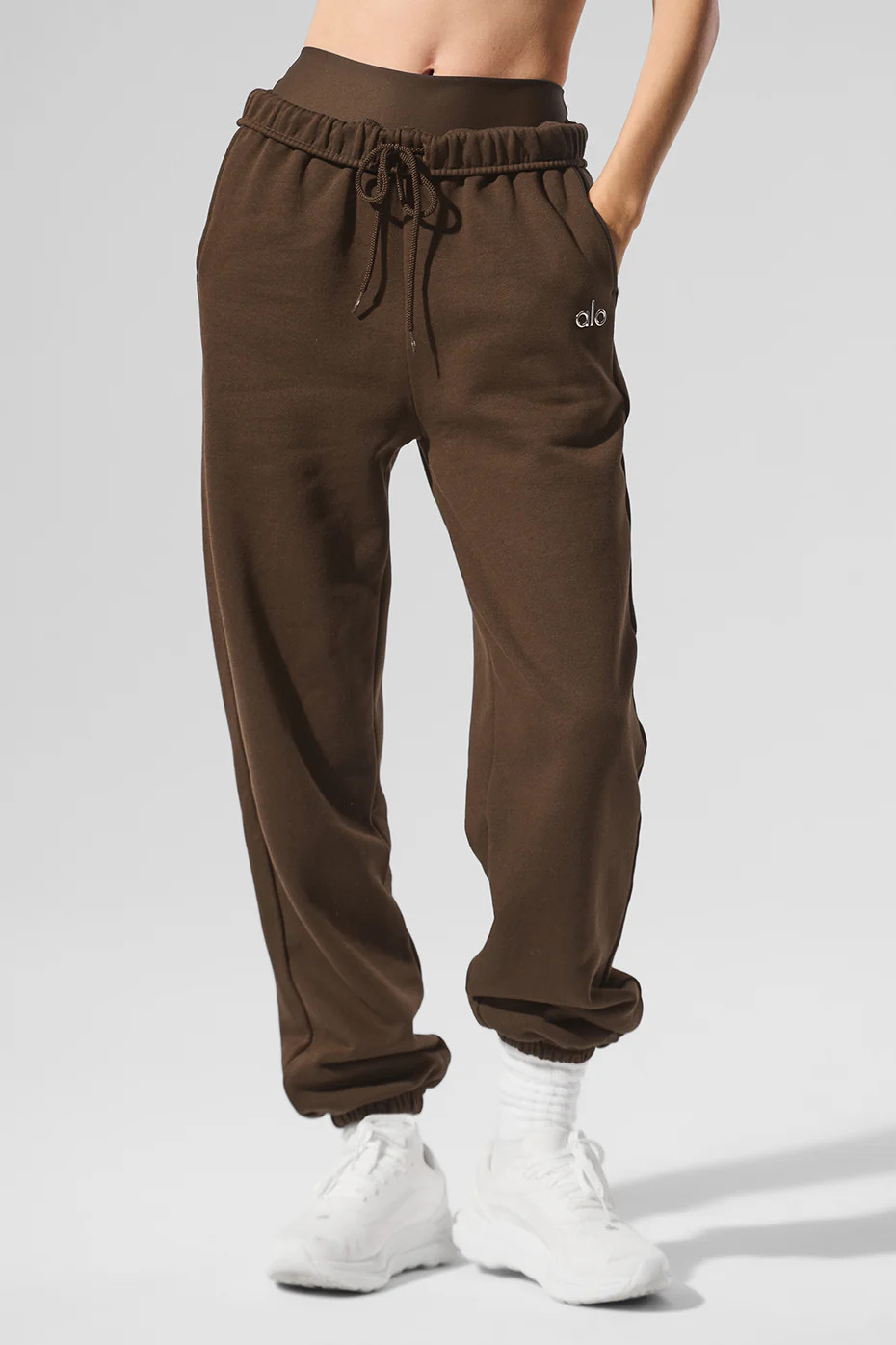 Accolade Straight Leg Sweatpant | Alo Yoga (US)