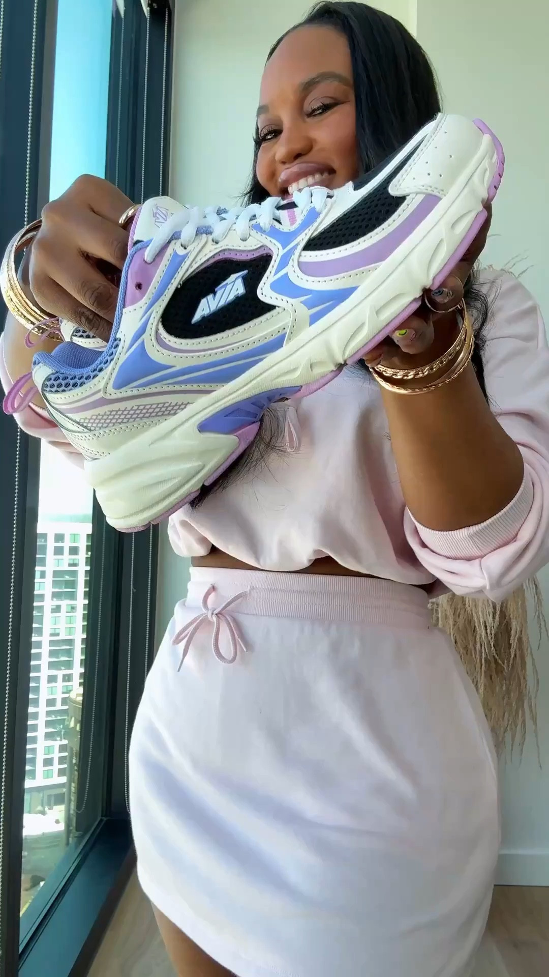 These sneakers are actually so good 🤍✨

Lightweight, comfy, and add the perfect pop of color—easy to throw on with literally anything

Been wearing these on repeat.

#amazonfinds #ltkooftd #everydaysneakers #casualstyle #comfyshoes #athleisurewear #outfitinspo #streetstyle #ootdlook #dailyoutfit


#LTKSeasonal #LTKvlog