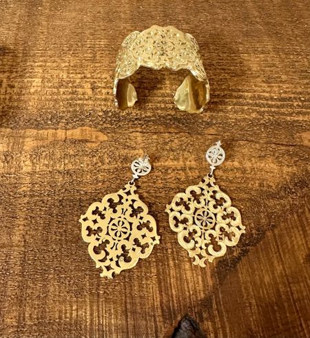 25% off almost everything at Mignon Faget. These two are absolutely elegant pieces are from the Renaissance Collection. 


#LTKSaleAlert #LTKStyleTip