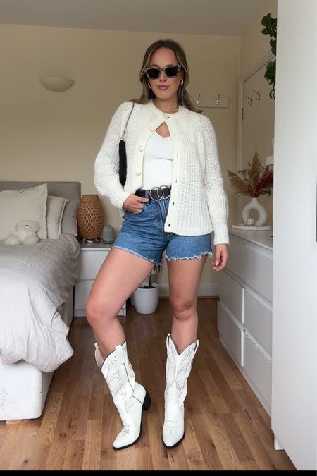 #denimshorts denim shorts outfit

#LTKuk #LTKeurope #LTKsummer