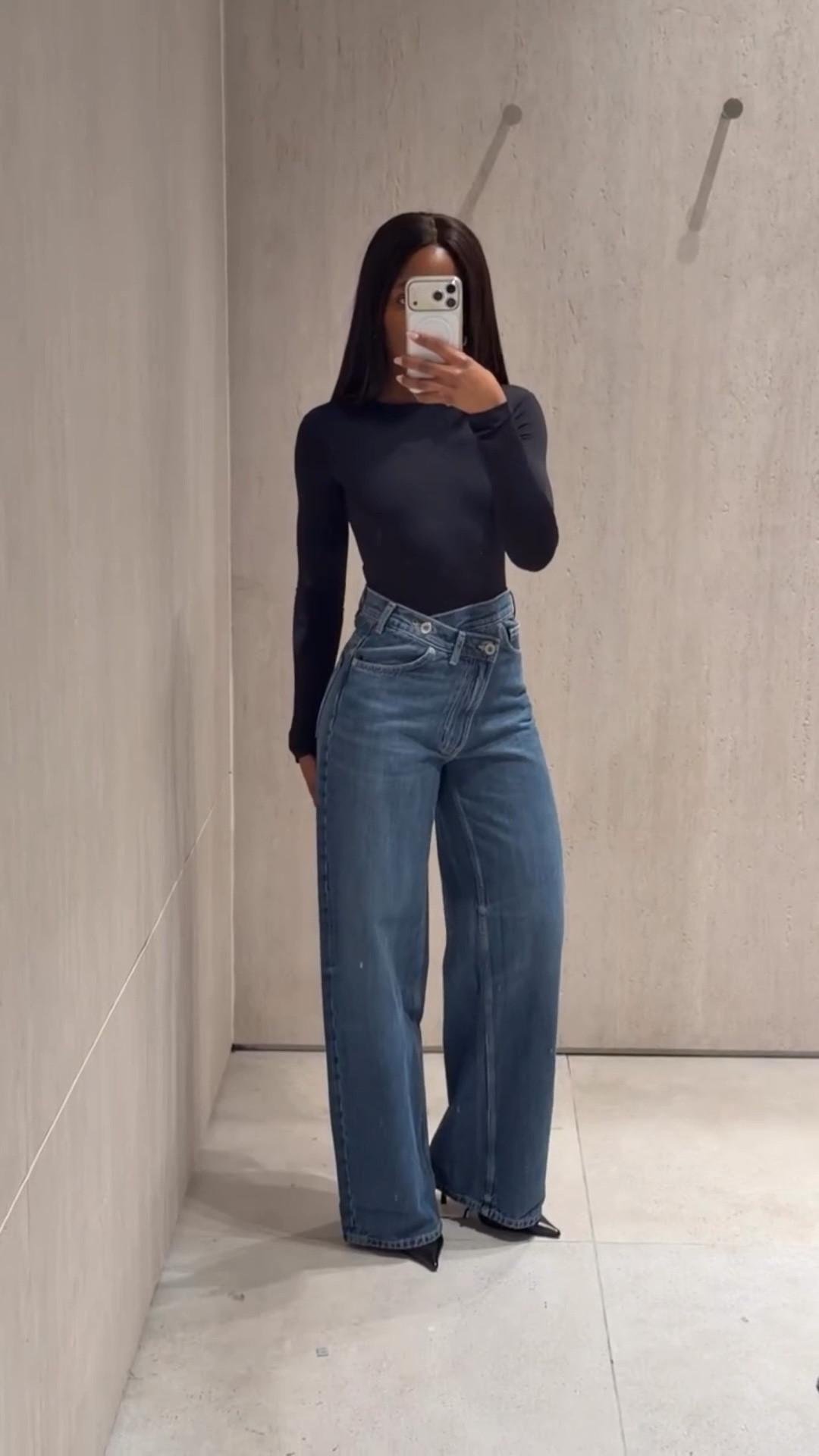 I had to try this @Zara Mid blue Color 
Wearing size EUR 34
Jeans outfit 
Perfect jeans 

#zarajeans #style #fashionstyle #styleinspo #denim

#LTKPetite #LTKootd #LTKSeasonal