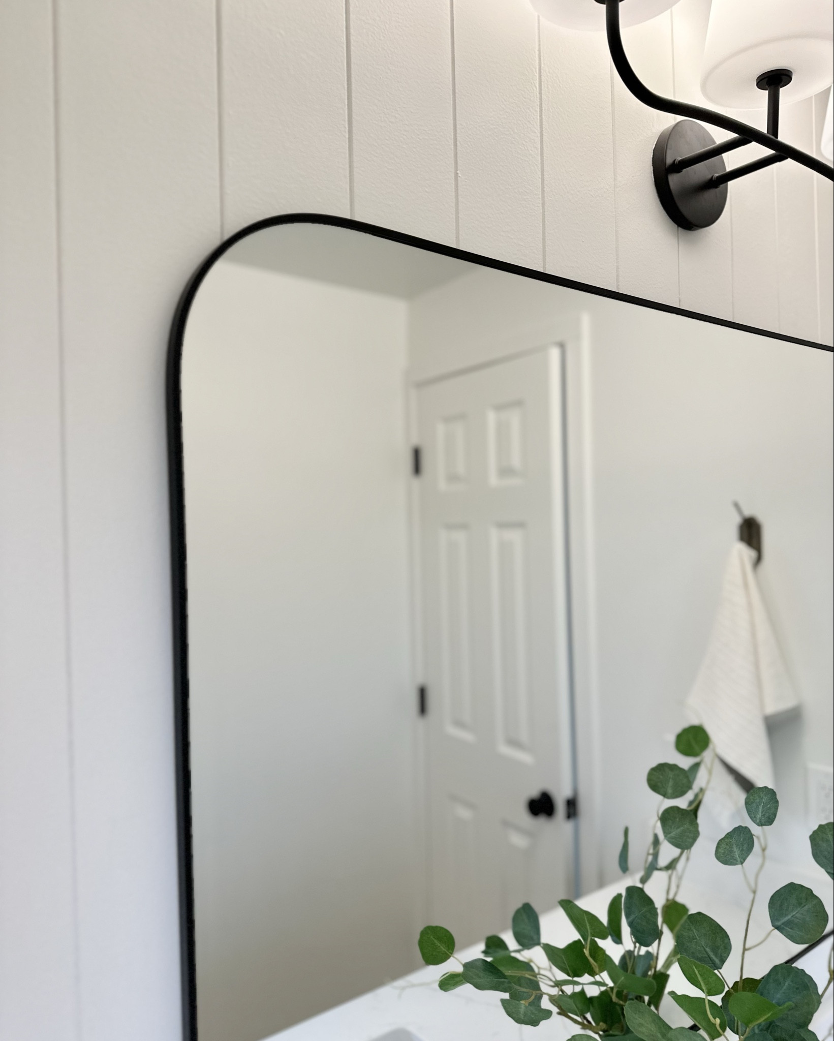 Replace your mirrors! This adds so much character to your home! Here are my favs!

Mirrors, bathroom mirror, bathroom design, interior designer, home decor

#LTKSaleAlert #LTKHome