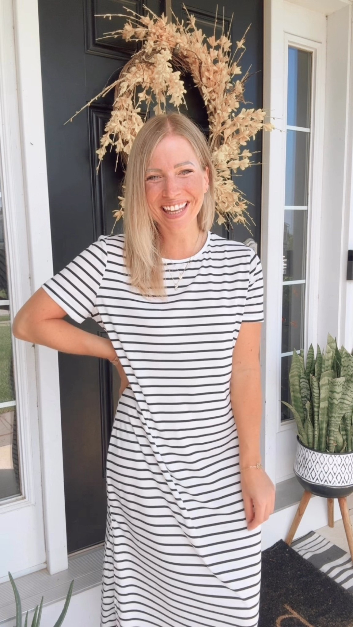 Back to school haul from Shein 💛
Wearing my true size small and I’m 5’2” for ref

A stripe midi dress is a classic for the classroom ! 

Teacher ootd 