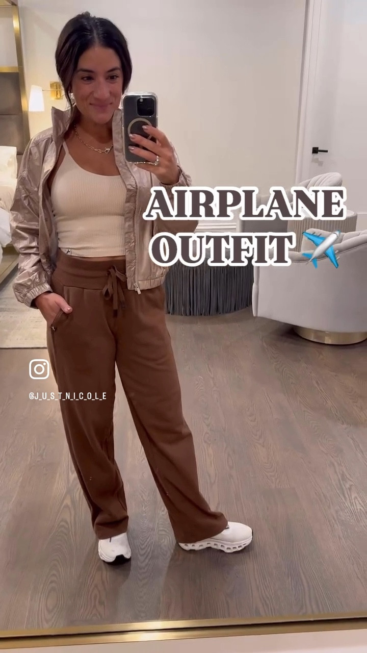 Airplane outfit ✈️ Keeping it comfy!

#LTKVideo #LTKTravel #LTKOver40