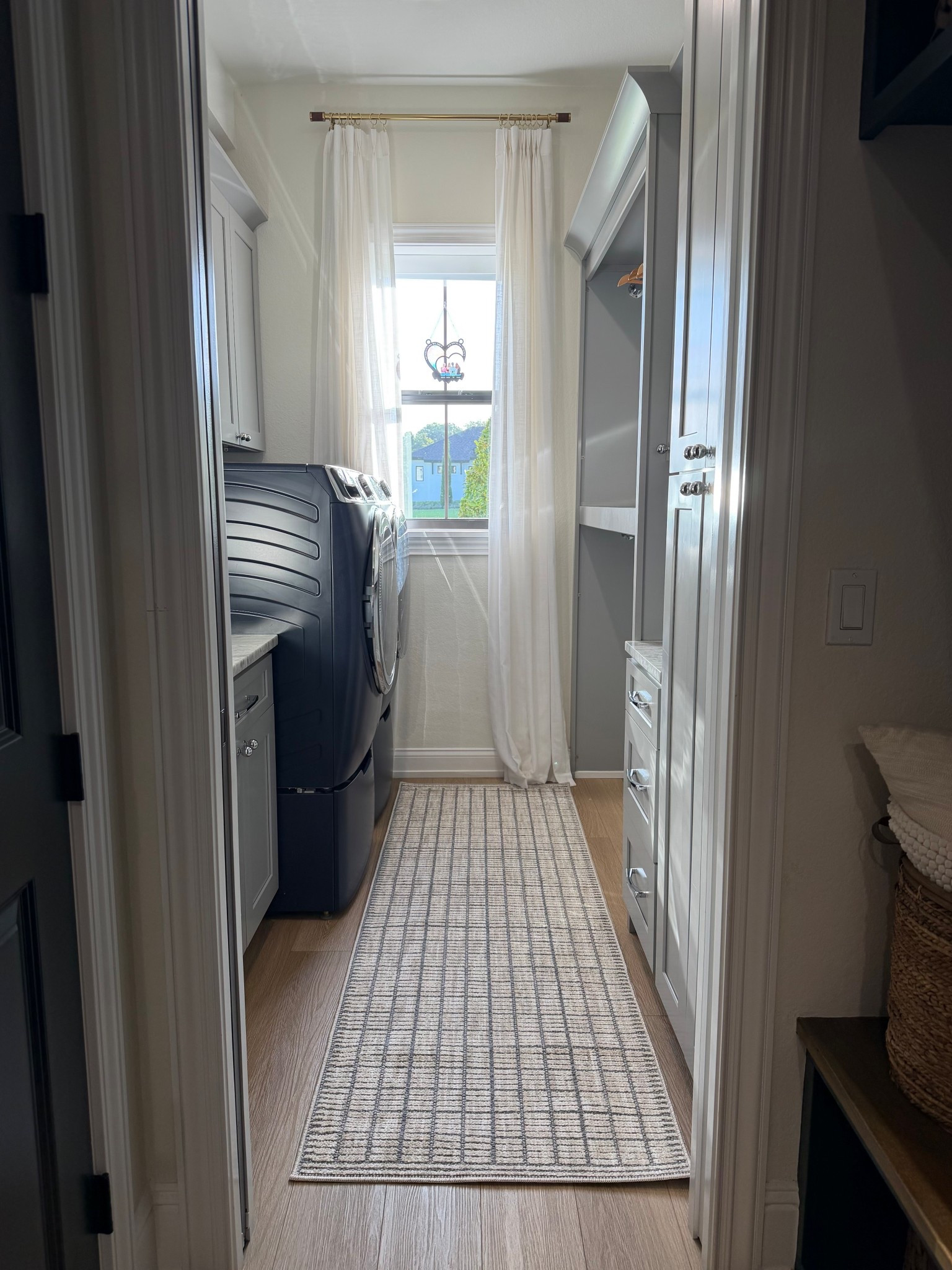 Amber Interiors x Loloi Bexley 04 - Slate Natural rug and Linen Curtains from Amazon 

#LTKHome #LTKSaleAlert