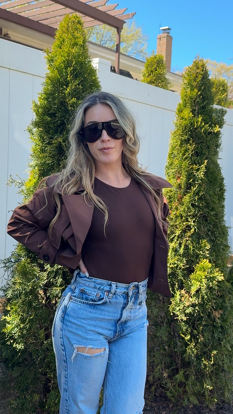 Cropped Brown Trench

My new favorite cropped brown trench — perfect for layering on cooler days.

Fit
Xxs

•  cropped trench
•  brown cropped trench
•  brown trench coat
•  cropped trench coat
•  trench layering
•  spring trench
•  brown trench outfit
•  layered trench look
•  neutral trench
•  quiet luxury trench
•  transitional jacket
•  brown jacket outfit
•  elevated basics
•  minimalist trench

#ltkxabercrombie&fitch

#LTKootd #LTKPetite #LTKgrwm