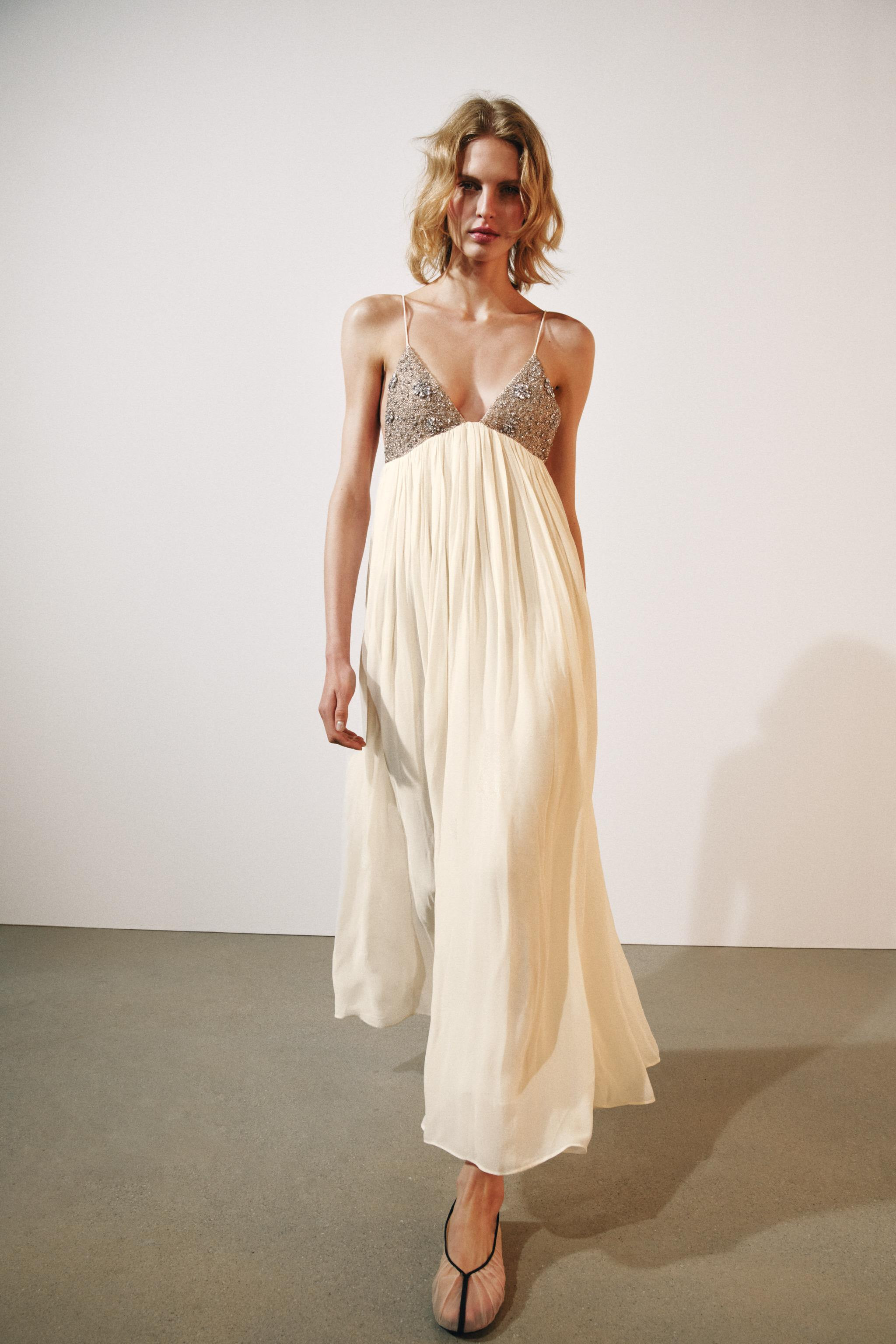 ZARA WOMAN COLLECTIONDress made with viscose yarn. V-neckline and shoulder straps. Contrast bead ... | Zara US