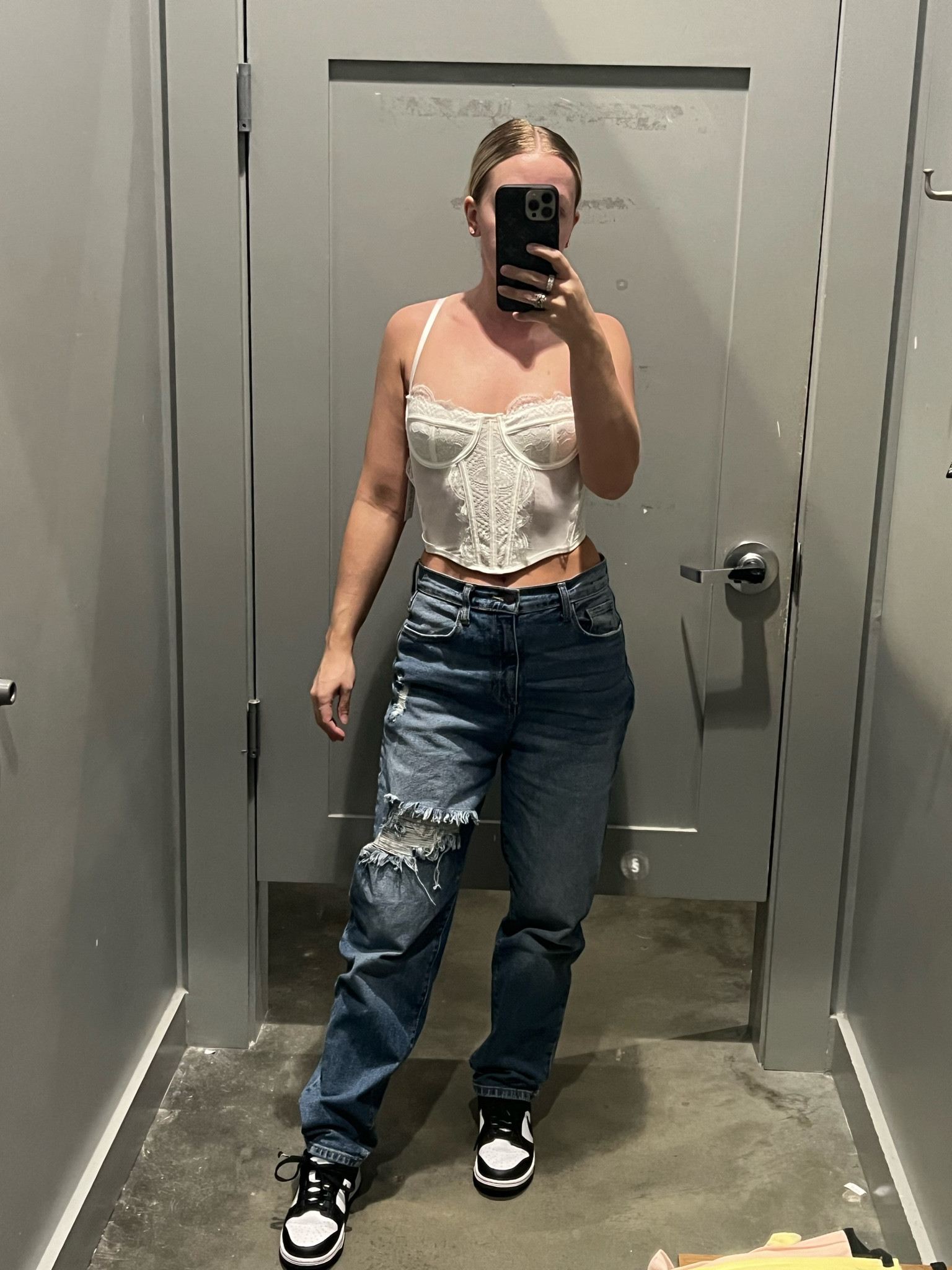 Corset and some dunks 

#LTKStyleTip #LTKParties #LTKSeasonal