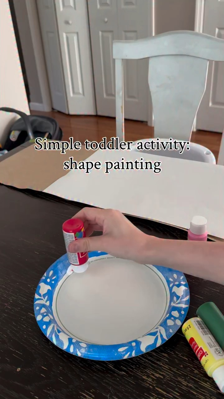 this one was a huge hit 😍 and a bonus activity when they help you clean up after! This one probably lasted a good forty five minutes 🙌

#toddleractivities #sahmomlife #toddlerplayideas #toddleractivitiesathome #pinterestactivity