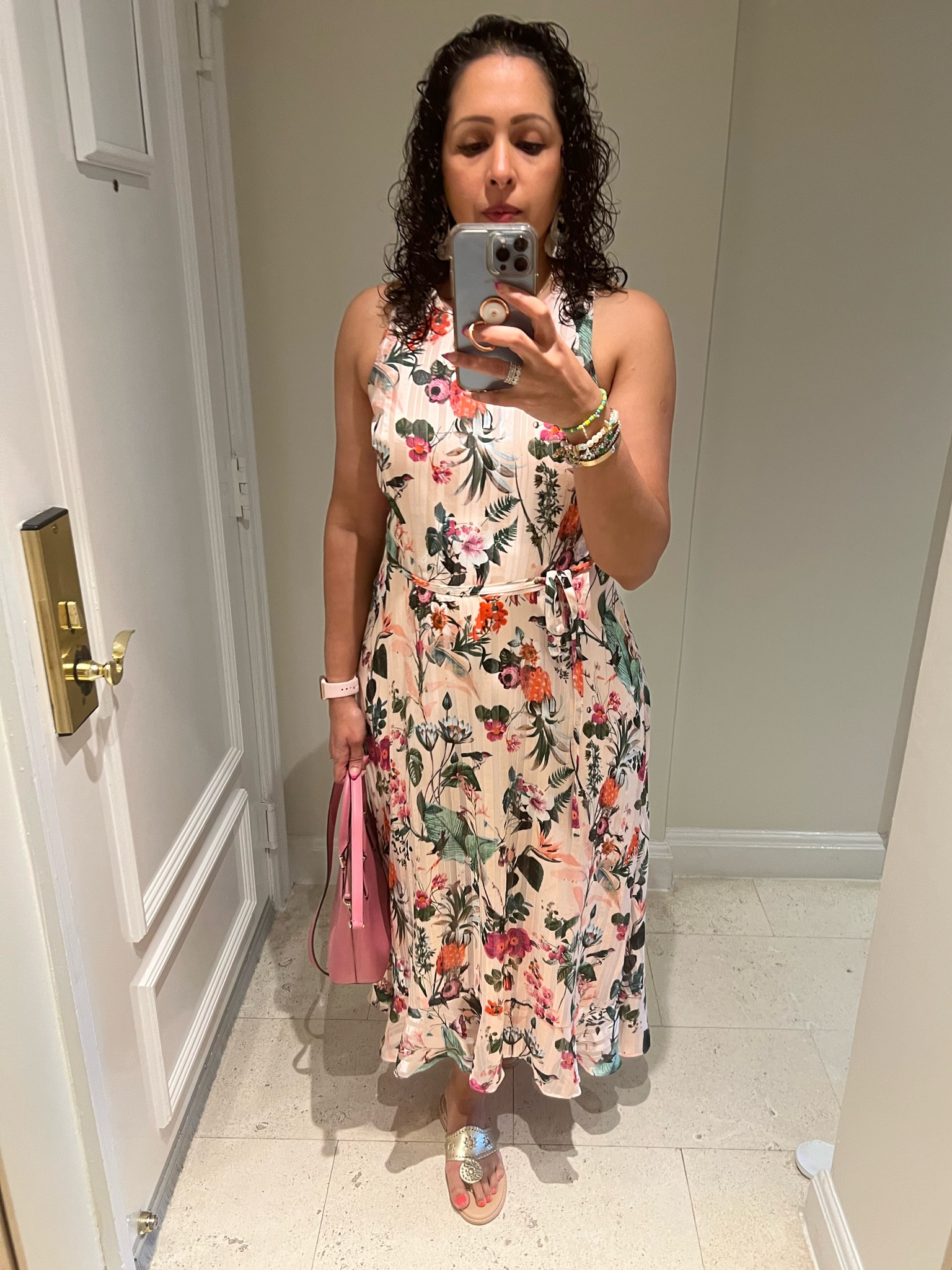 You are not going to believe this!


This dress is about 6 years old. You may think as a stylist I shop a lot. But only the opposite is true.

When you only buy things you truly love and represent your authentic style, you don’t have the hankering to buy every trend and every Amazon find that influencers are peddling.

A pink floral dress is a classic must have for every woman- especially as we head into a season of celebrations.

Whether it’s Easter, Mother’s Day brunch or graduation a beautiful dress like this one is sure to bring you compliments and confidence for many seasons.

If you love my dress, you’ll love the similar styles Ive found for you! 



#LTKstyletip #LTKtravel #LTKFind