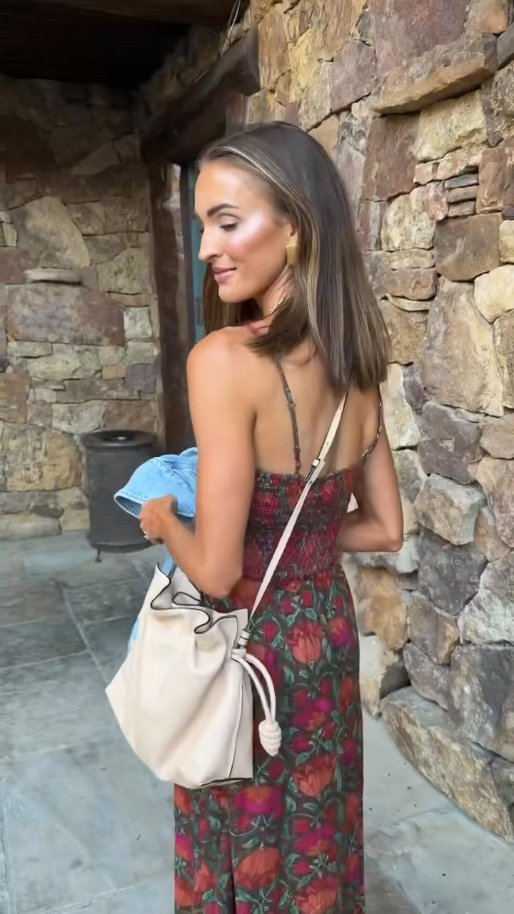Perfect dress for dinner with the fam last night 🤍