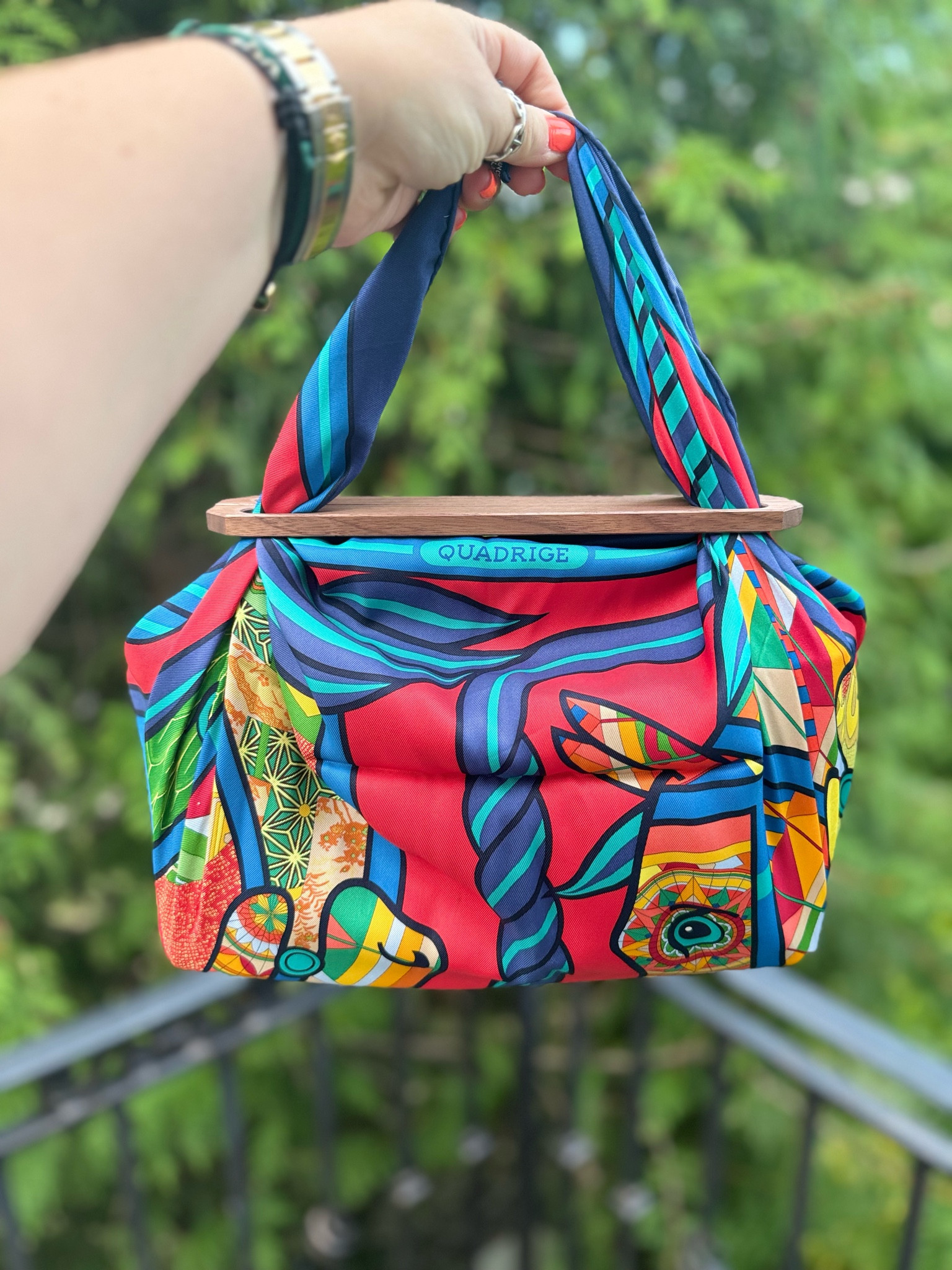 Most amazing kit to make a Hermes Silk bag. Handles are magnetic and scarf used is 70 size with insert  

#LTKShoeCrush #LTKItBag #LTKFindsUnder50