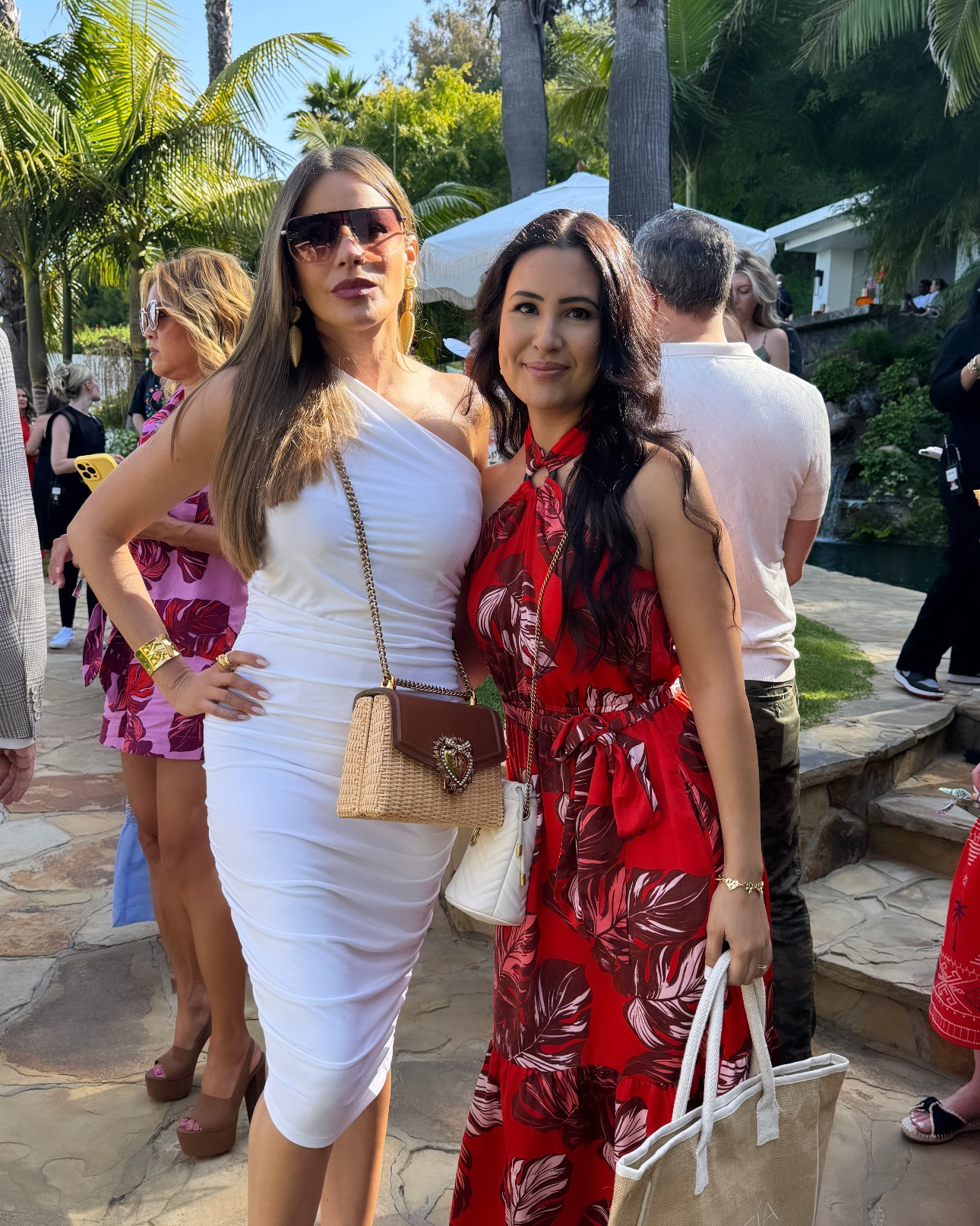 WALMART x SOFIA VERGARA 🫶🏼

had the honor of attending an event to showcase @sofiavergara x @walmart new collection for summer! 🥹✨ It was such a fun event and I was able to not only meet the beautiful and lovely Sofia but also other wonderful creators as well 🤍

a lil photo dump if you will of the event 🥰 



#LTKxWalmart