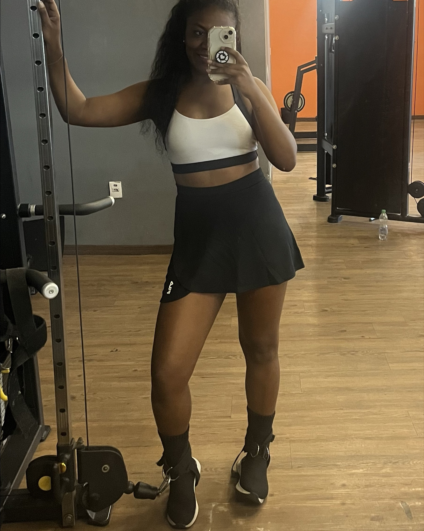 Meu pré treino favorito é um look novo e esse short saia da Fila está lindo e modela bem o corpo, também é prático para fazer agachamento 🤌🏾😉

#LTKfitness #LTKbrasil