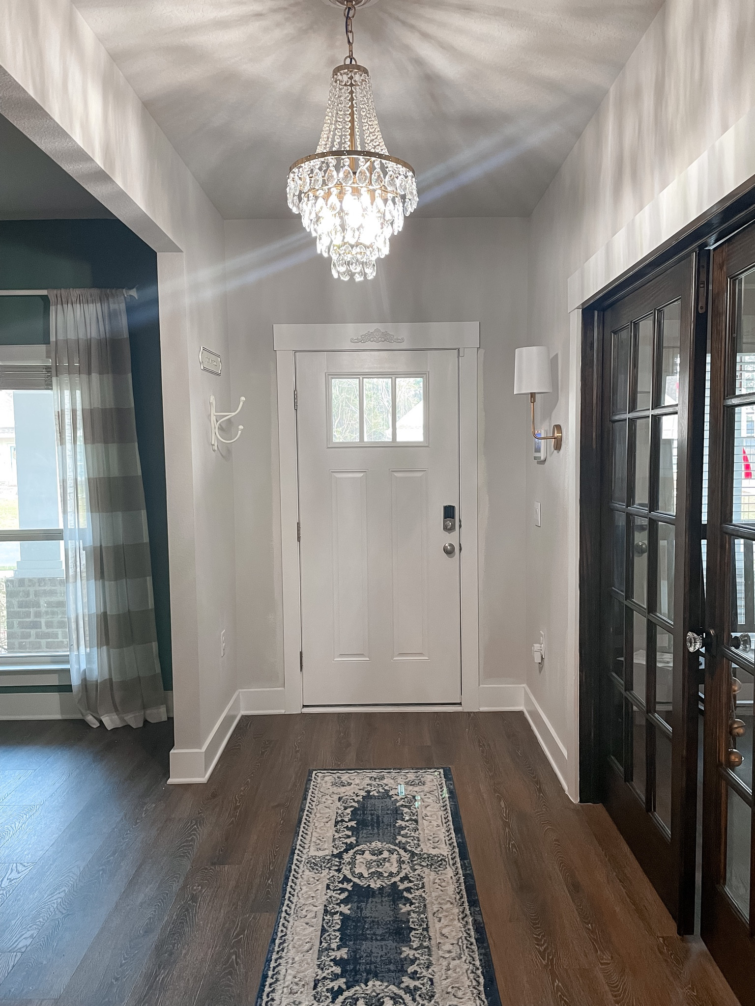 Entryway foyer home decor 

#LTKFind #LTKhome #LTKsalealert