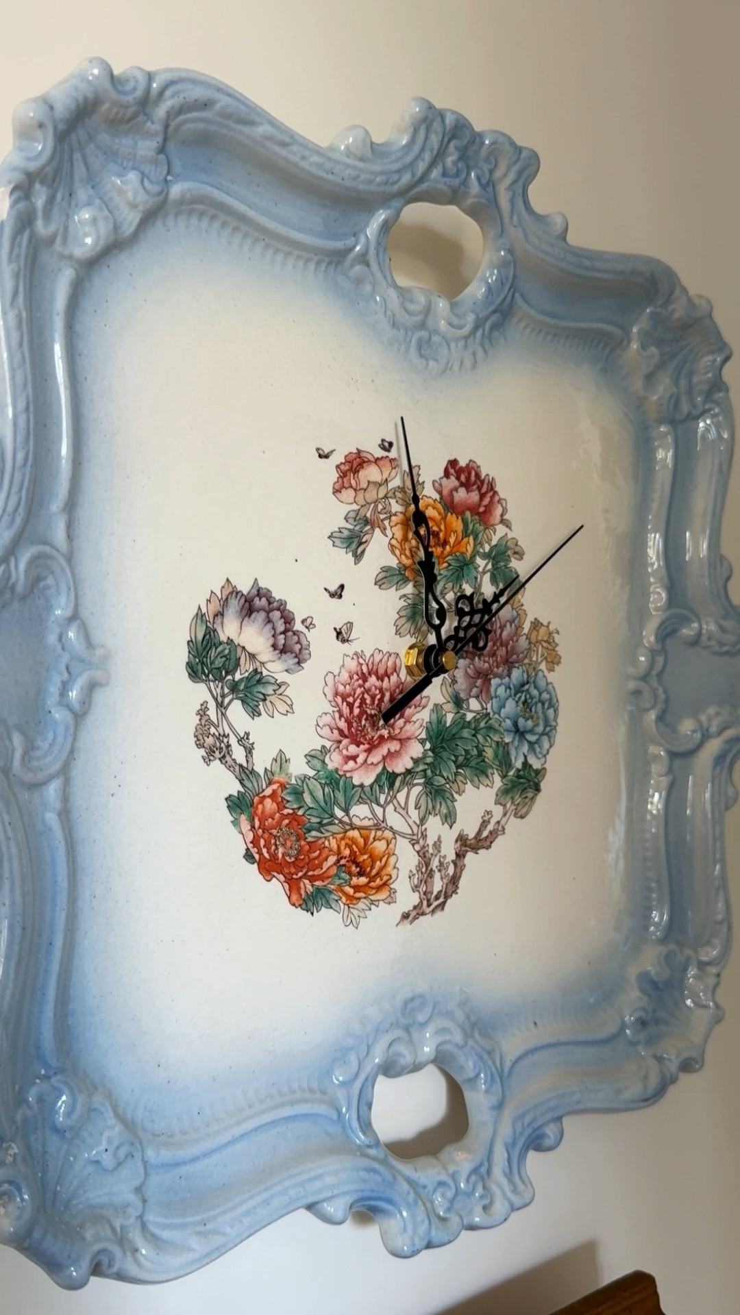 Thrifted platter turned wall clock in under an hour! Linking everything I used for this project below!

#LTKHome #LTKSeasonal #LTKdayinmylife