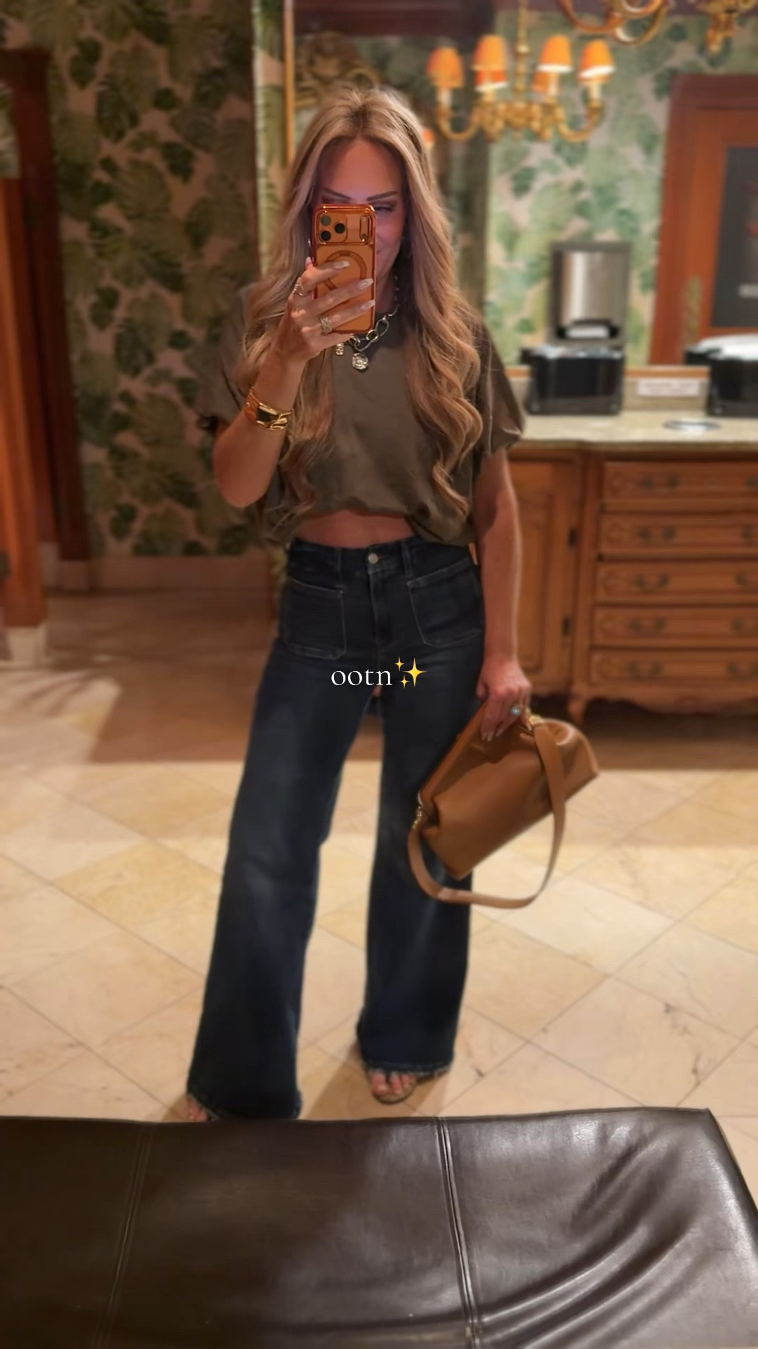 OOTN✨ My go to jeans paired with my favorite cropped tee!  

5’7
136
36C
Top:SM
Jeans: 2/26

#LTKootd #LTKOver40 #LTKMidsize