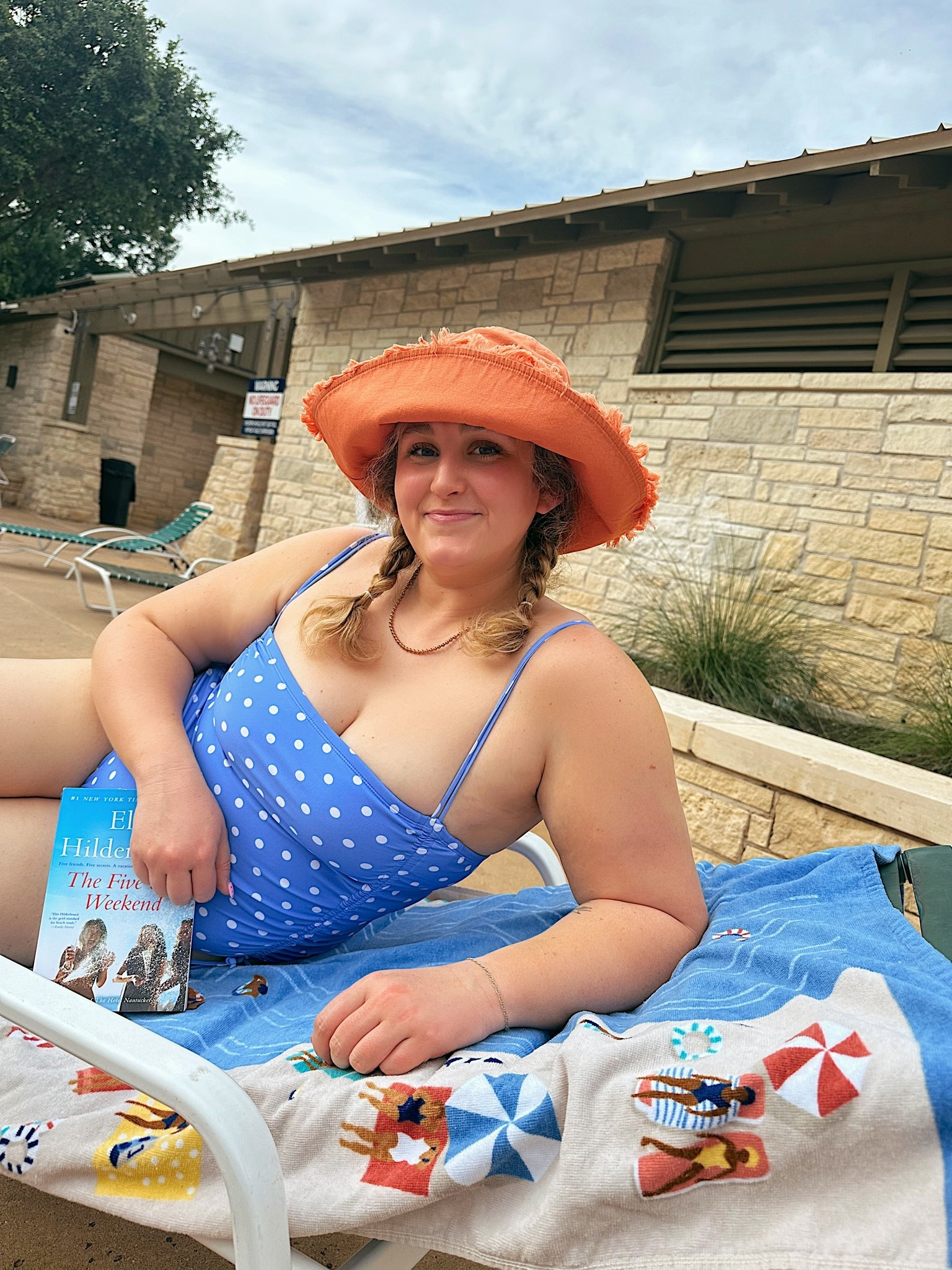 Date night at the pool! Absolutely love this swimsuit I have it in two colors!

#LTKSwim #LTKMidsize #LTKdayinmylife