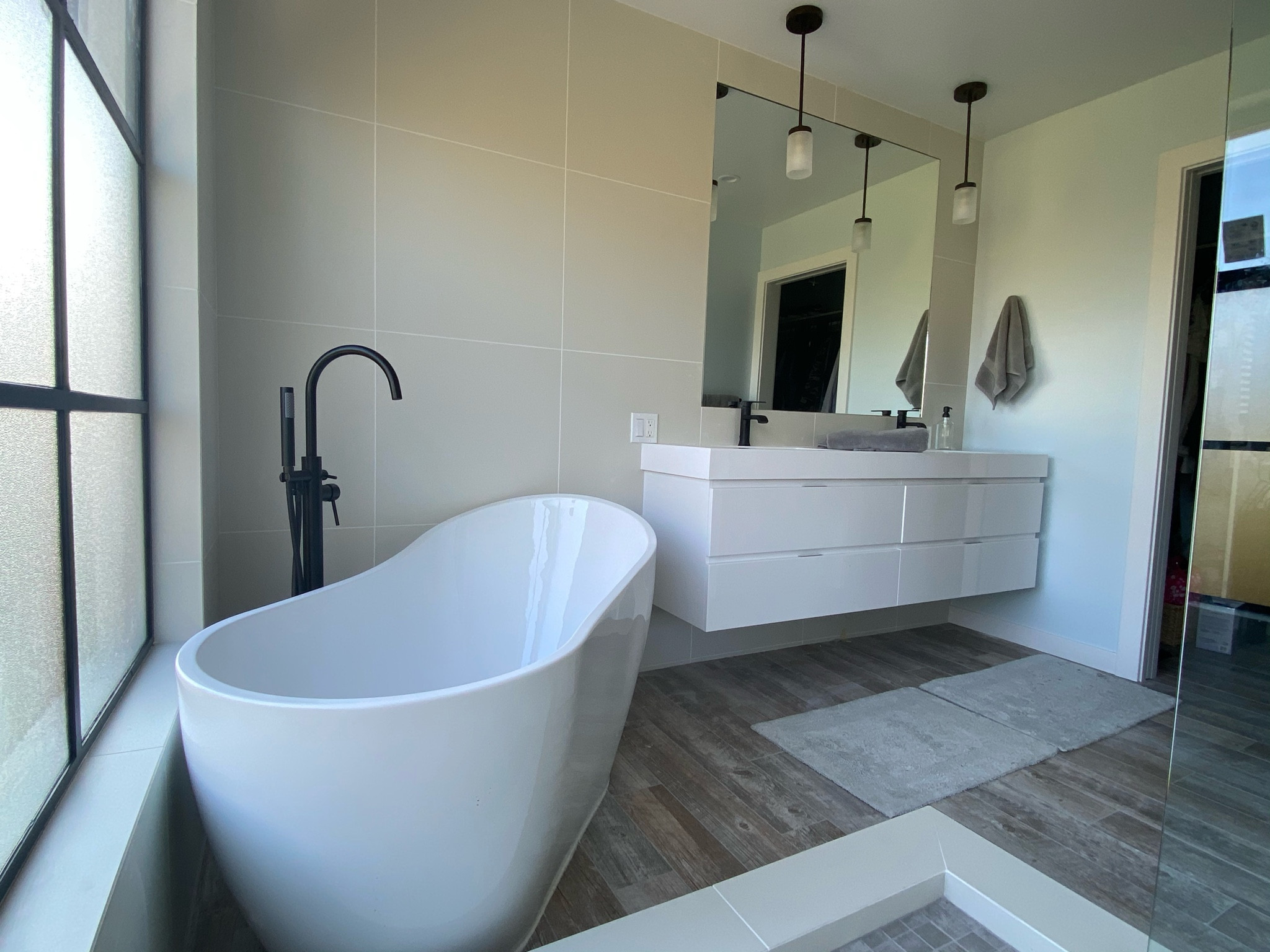 Modern & Neutral bathroom design 

#LTKhome