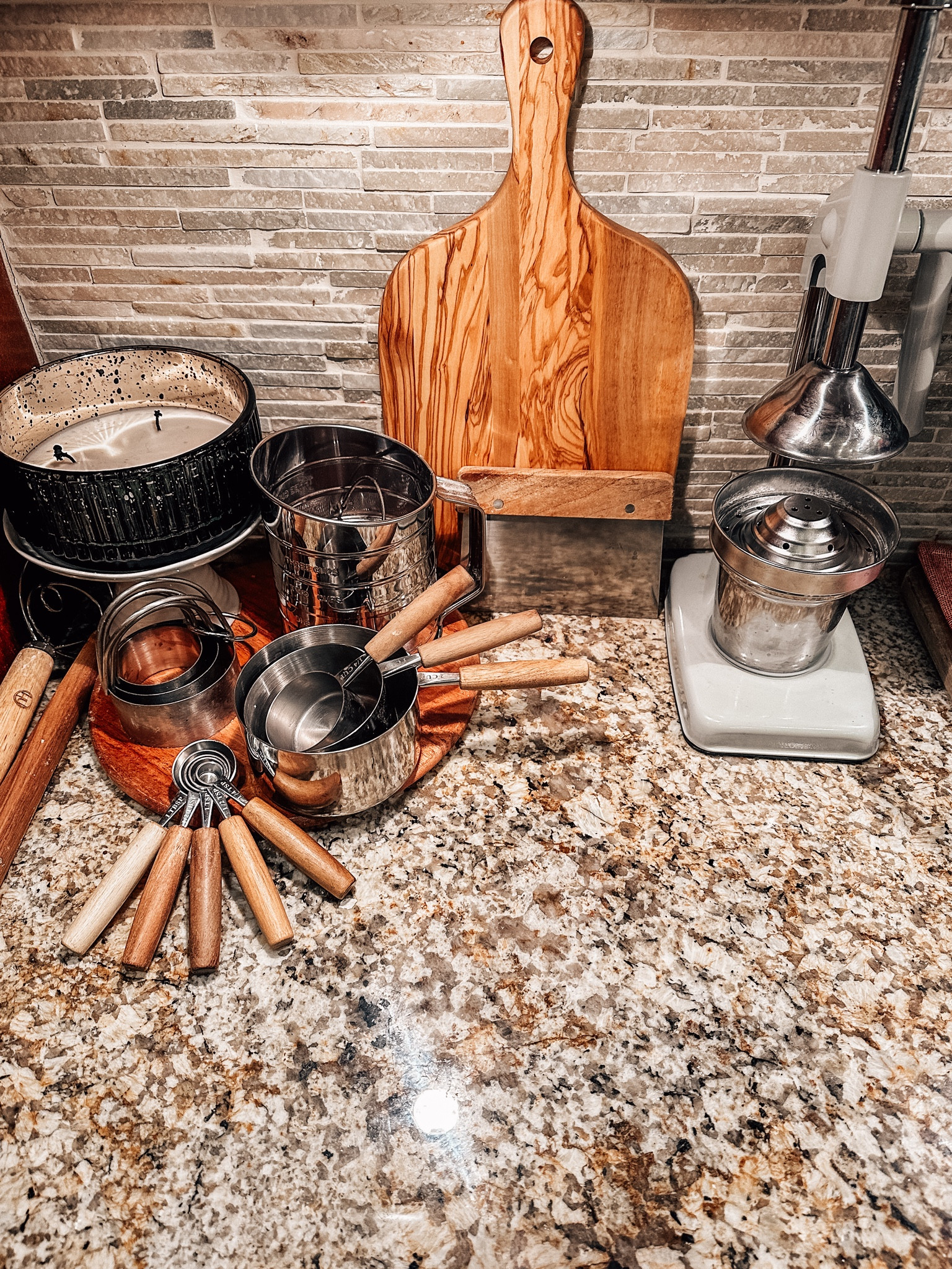 New kitchen favorites! A juicer, measuring cups, & measuring spoons.

#LTKHoliday 

#LTKhome