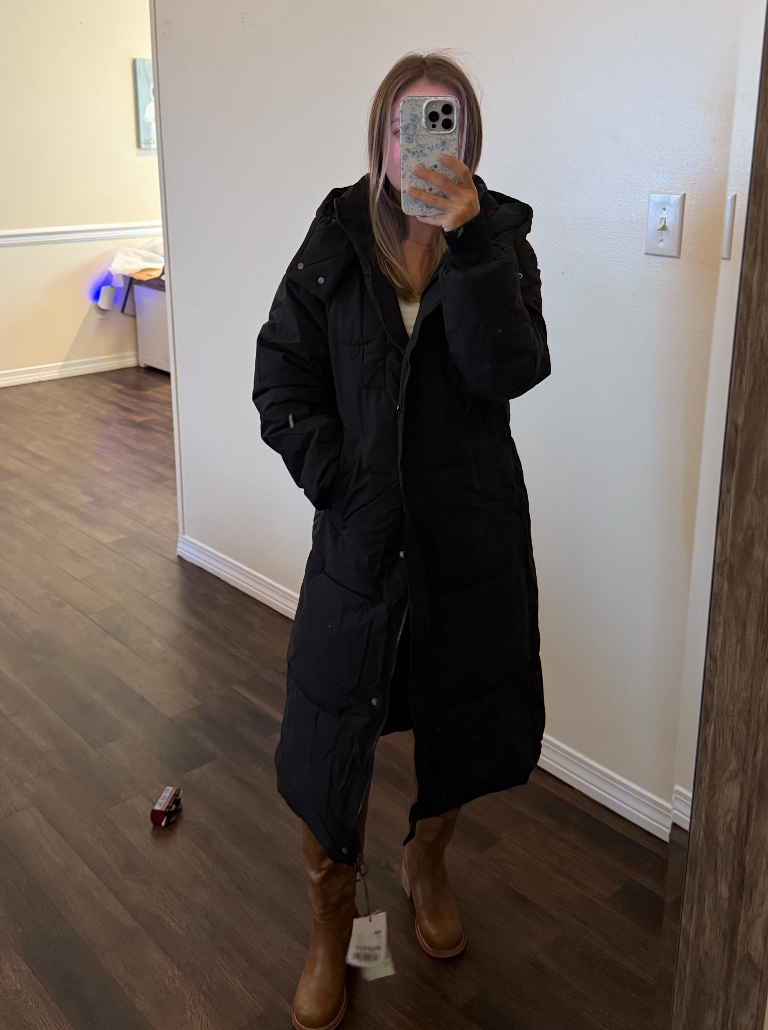 Long puffer jacket less than $60 from amazon right now! 

#LTKSeasonal #LTKootd #LTKSaleAlert