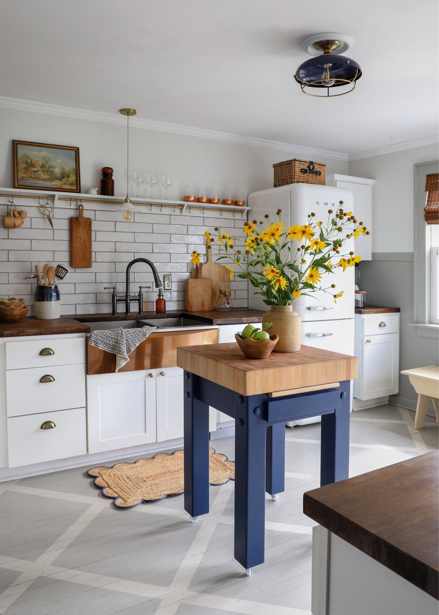 Getting ready for new guests. I’m loving the Bayview Bungalow kitchen refresh. 

#LTKhome