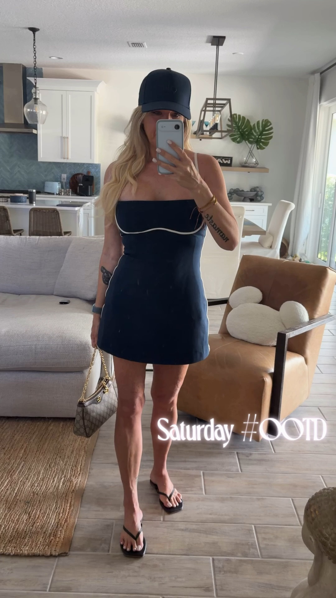 Navy done right 💙

Wearing the Alo Airbrush Streamlined dress in navy (size small) — and no one does navy like Alo.

Paired with my navy District trucker, TKEES square toe liners, and my Gucci Ophidia.

Easy, flattering, and perfect for running around or casual days out.

Also… Alo just dropped some new navy pieces I’m obsessed with — linking those in a separate post 👀

Everything linked in my LTK.


#LTKStyle #AloYoga #OOTD #CasualStyle #LTKFinds

#LTKdayinmylife #LTKOver40 #LTKootd