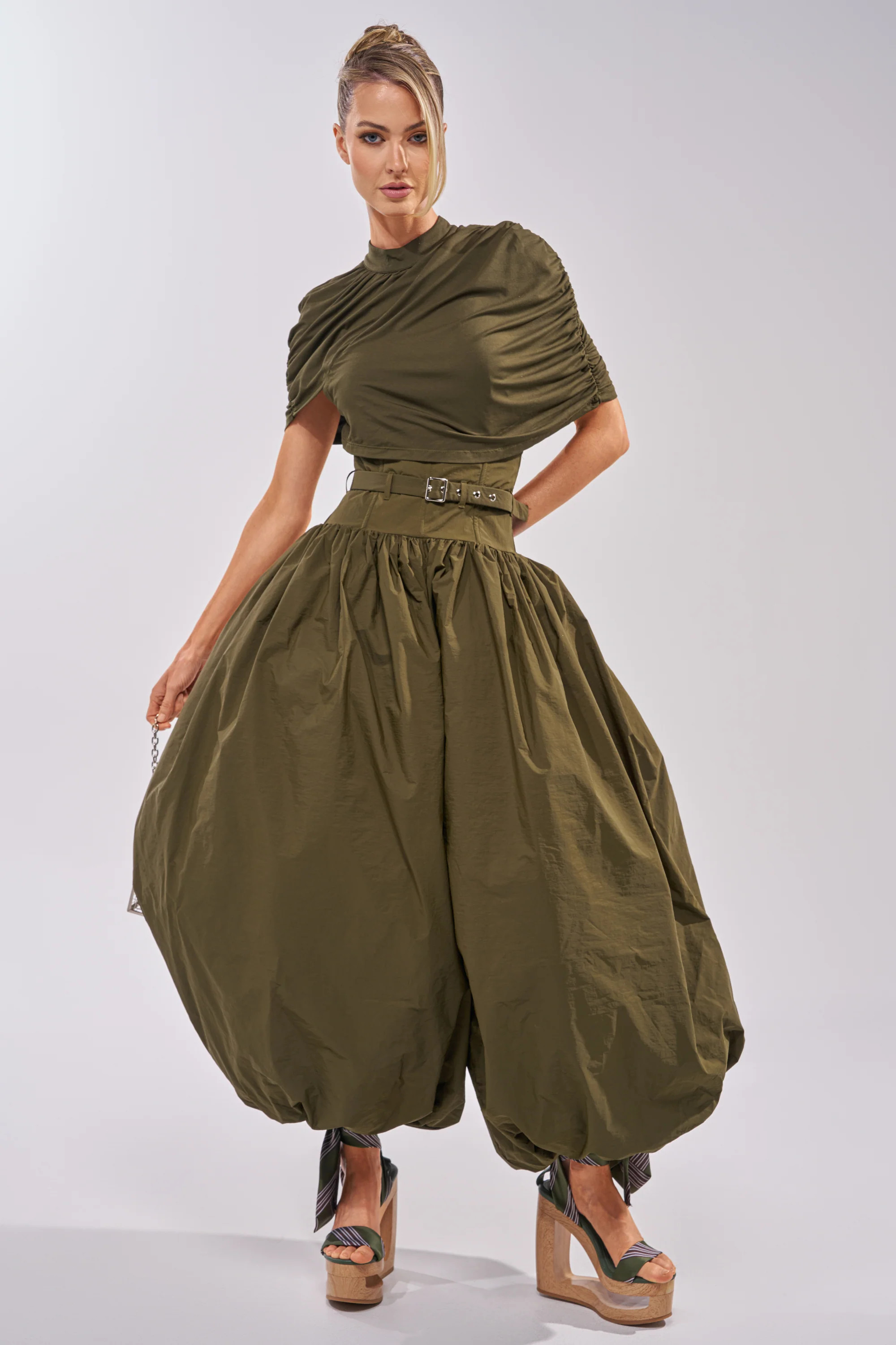 AKIRA Spin Me Around Poplin Jumpsuit | Size Large | AKIRA