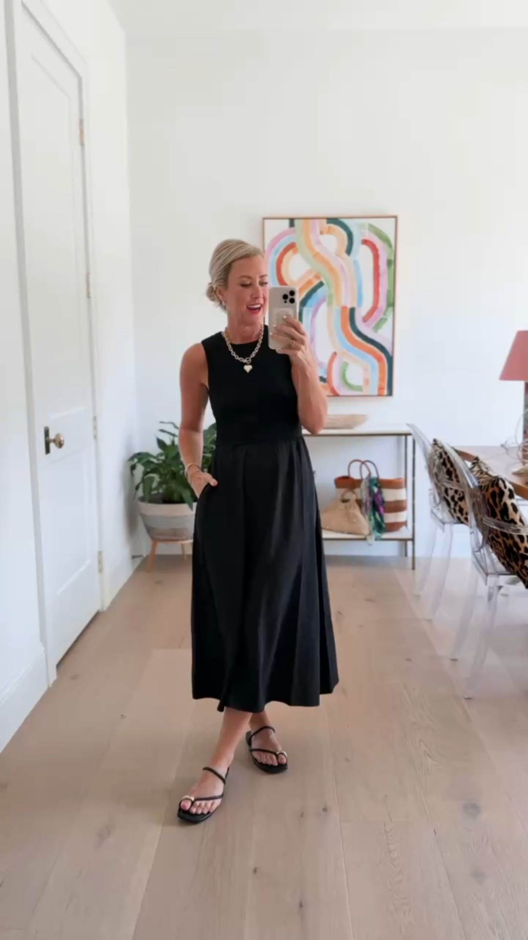 Size small dress

#LTKFindsUnder50 #LTKOver40 #LTKSeasonal