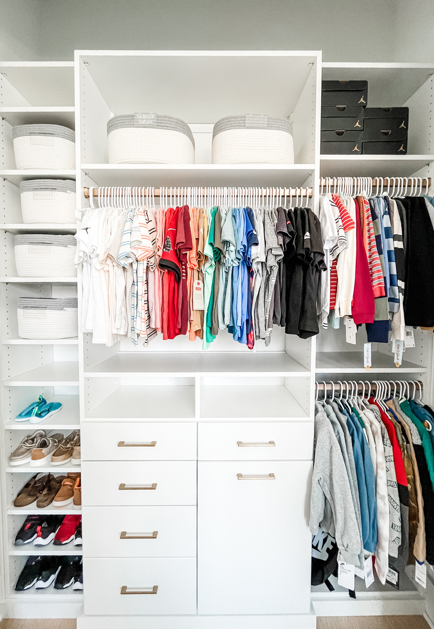 a fresh space : creating organized spaces for even the littlest of clients since 2005 🥰 

 