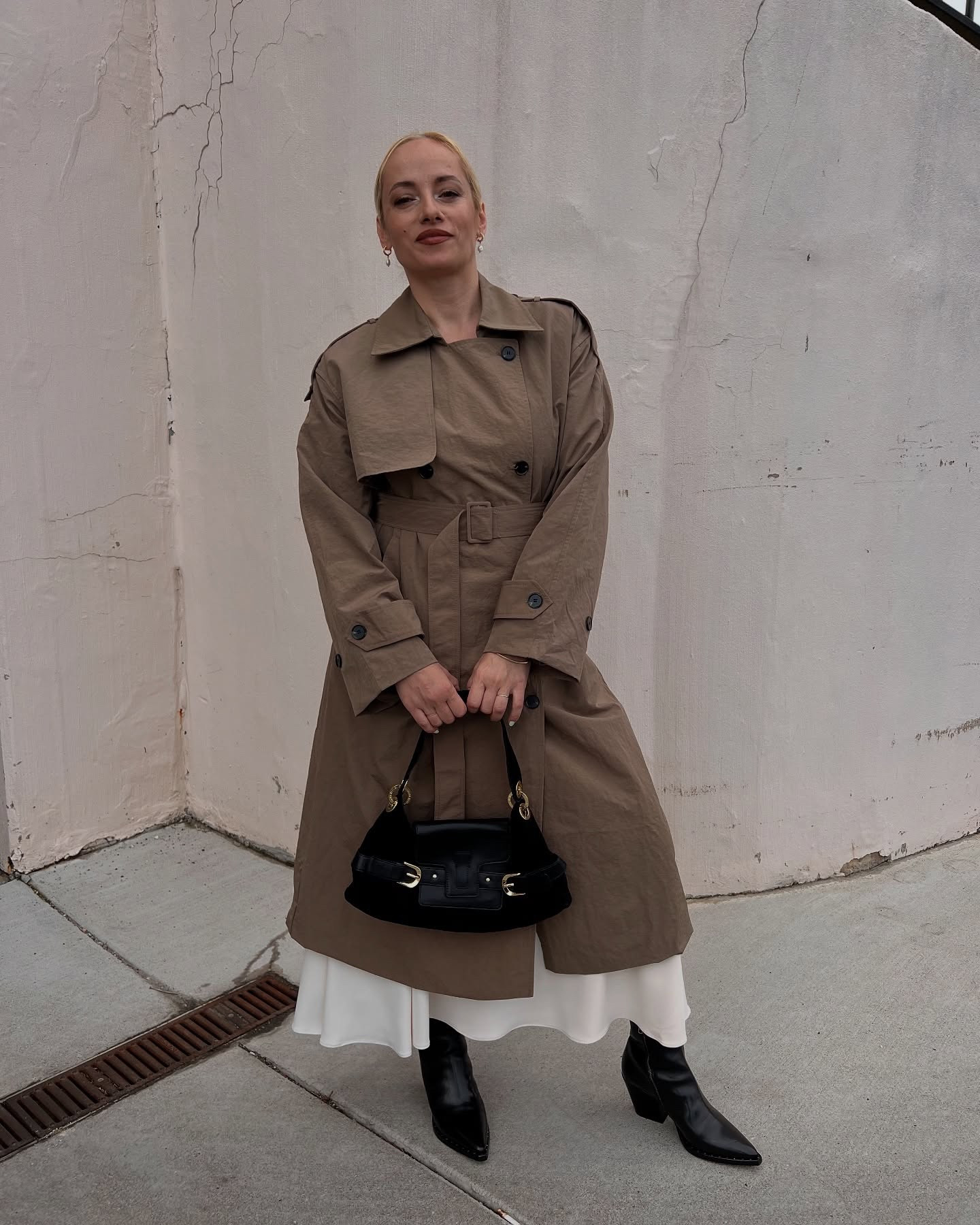 Weekend vibes 🫶

Boots @ambayce @rey_rey_official @soerenleschmidt 
Purse @bananarepublic 


#LTKSeasonal #LTKTravel #LTKOver40