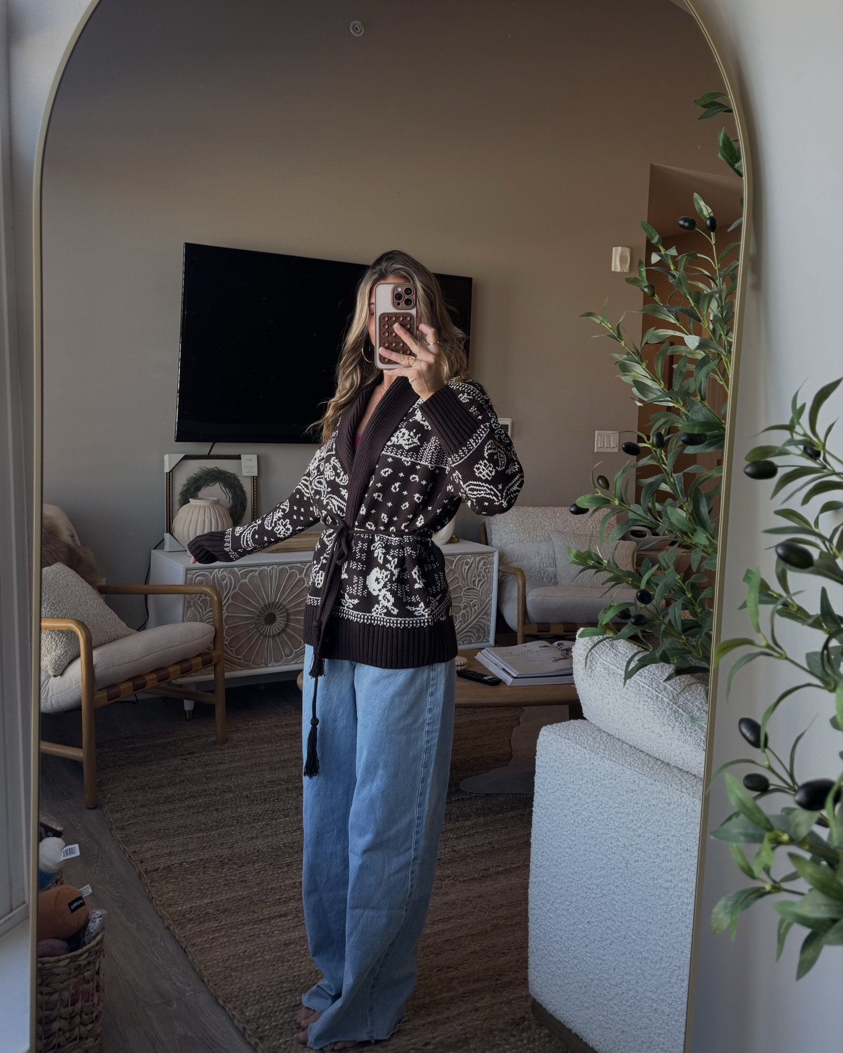 #abercrombiepartner tis the season for the best hauls!! especially from @abercrombie 🎄✨ 

Sale: 25-50% off everything!!! Valid November 24th-December 1st

Use stackable code: CYBERAF for 15% off !! 

*Offer valid in stores and online from 11/24/2025-12/1/2025 in US/CA. Excludes clearance and gift cards. Online price reflects discount. 

*Use code CYBERAF to get an additional 15% off everything in stores and online at checkout from 11/24/2025-12/1/2025 in US/CA. Excludes clearance and gift cards. See details online.

