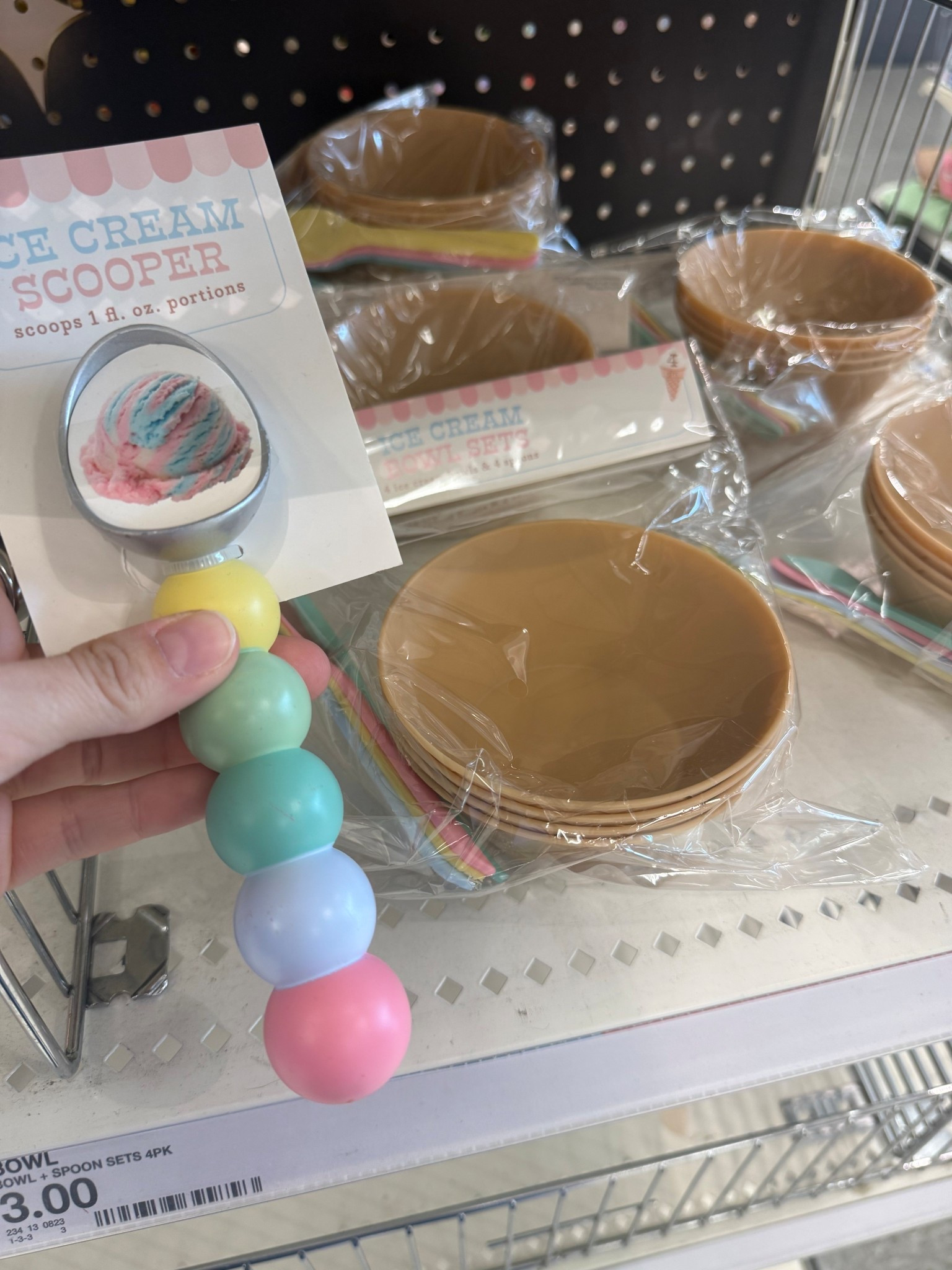 Bowl & spoon set and ice cream scooper! 

#LTKSeasonal #LTKHome #LTKKids
