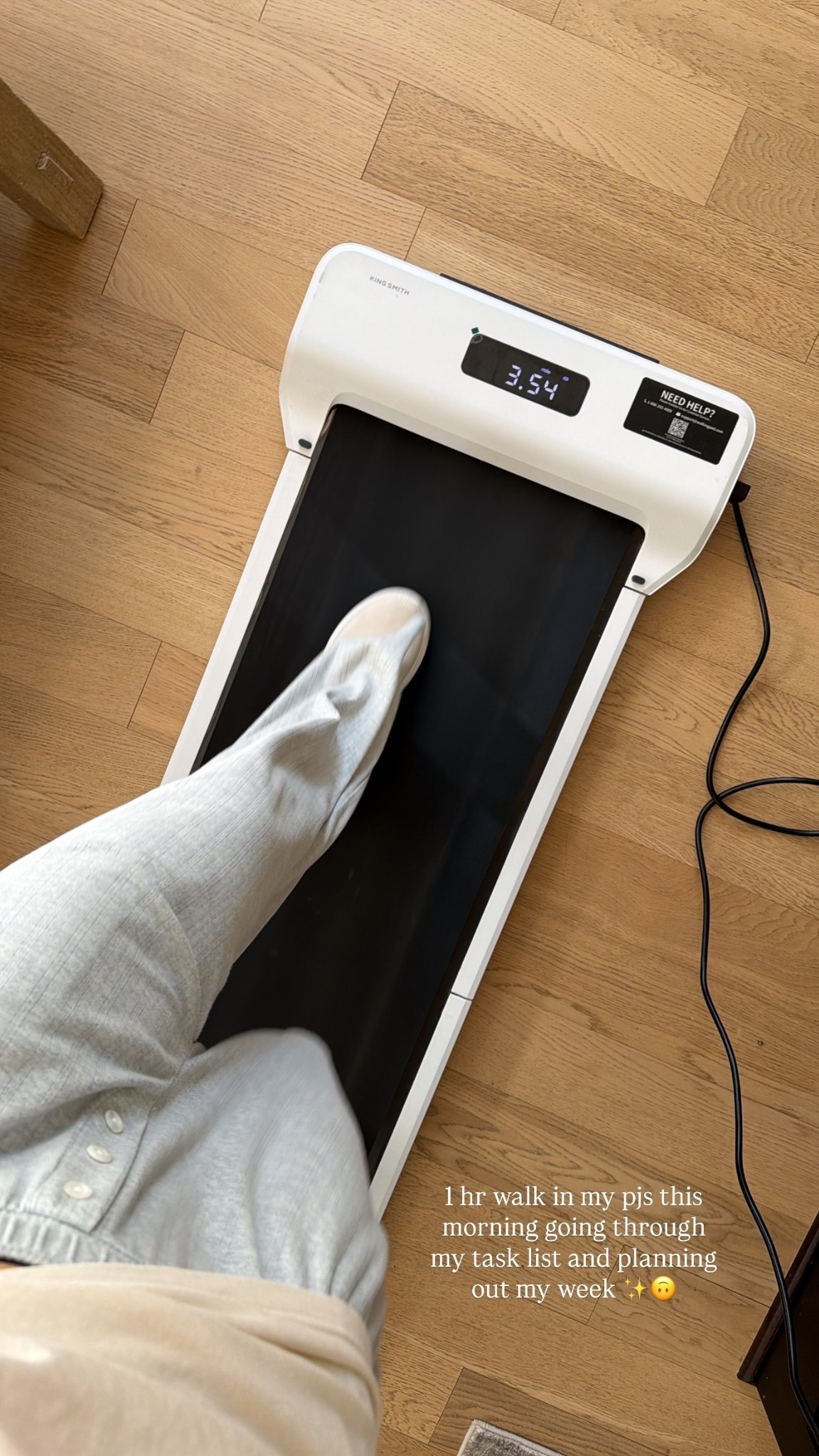 1 hr walk in my pjs this morning going through my task list and planning out my week ✨🙃