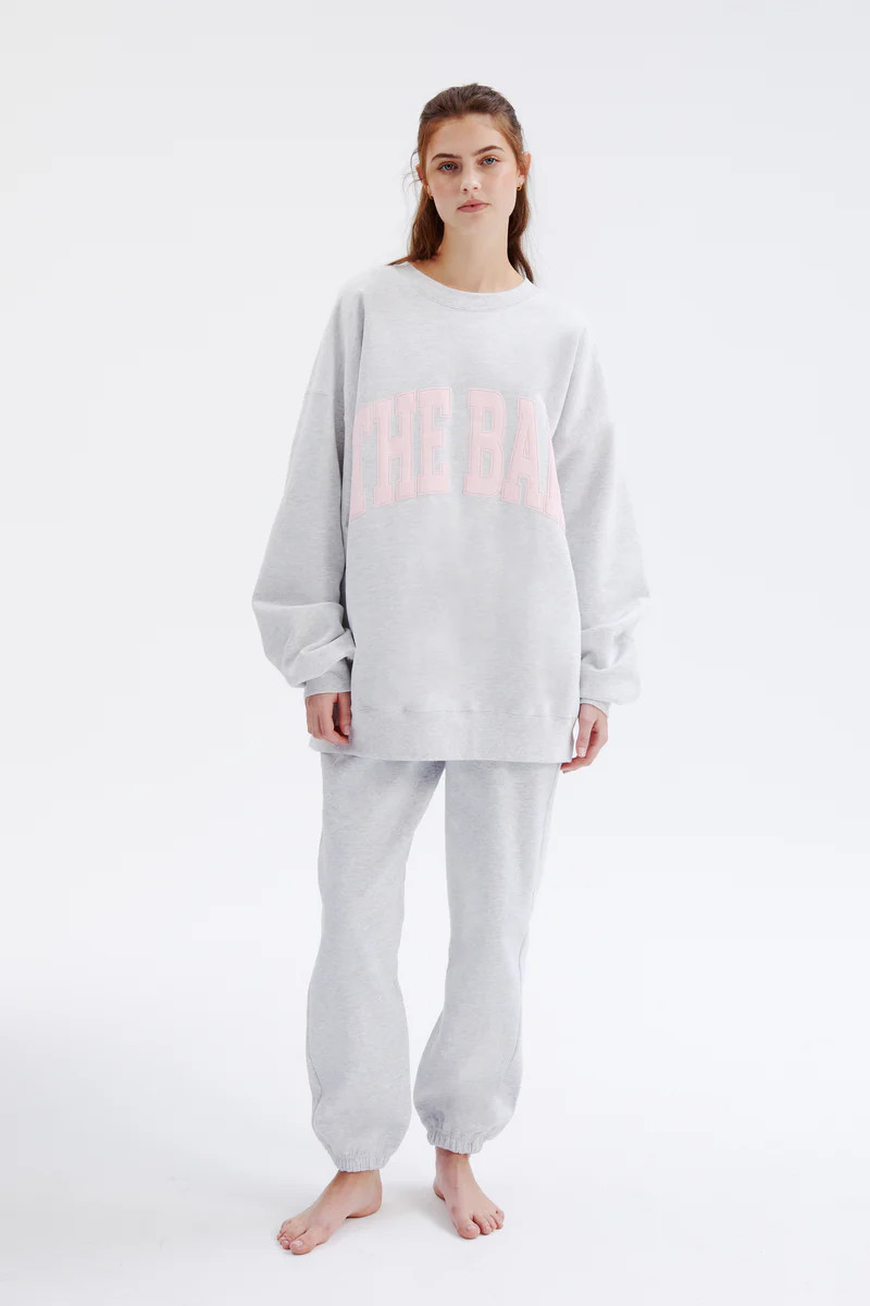 VARSITY SWEATSHIRT LT HEATHER GREY / BLUSH | The Bar