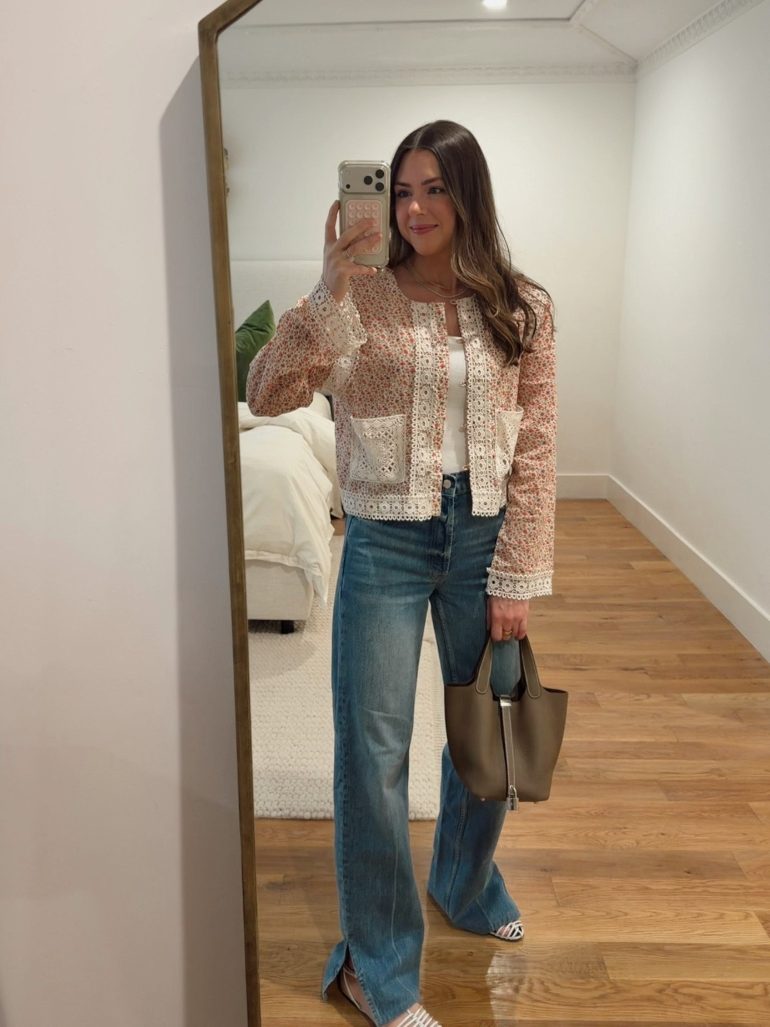 Back in pre pregnancy jeans and these anime hing jeans are the best of the best

#LTKootd #LTKgrwm #LTKmomlife