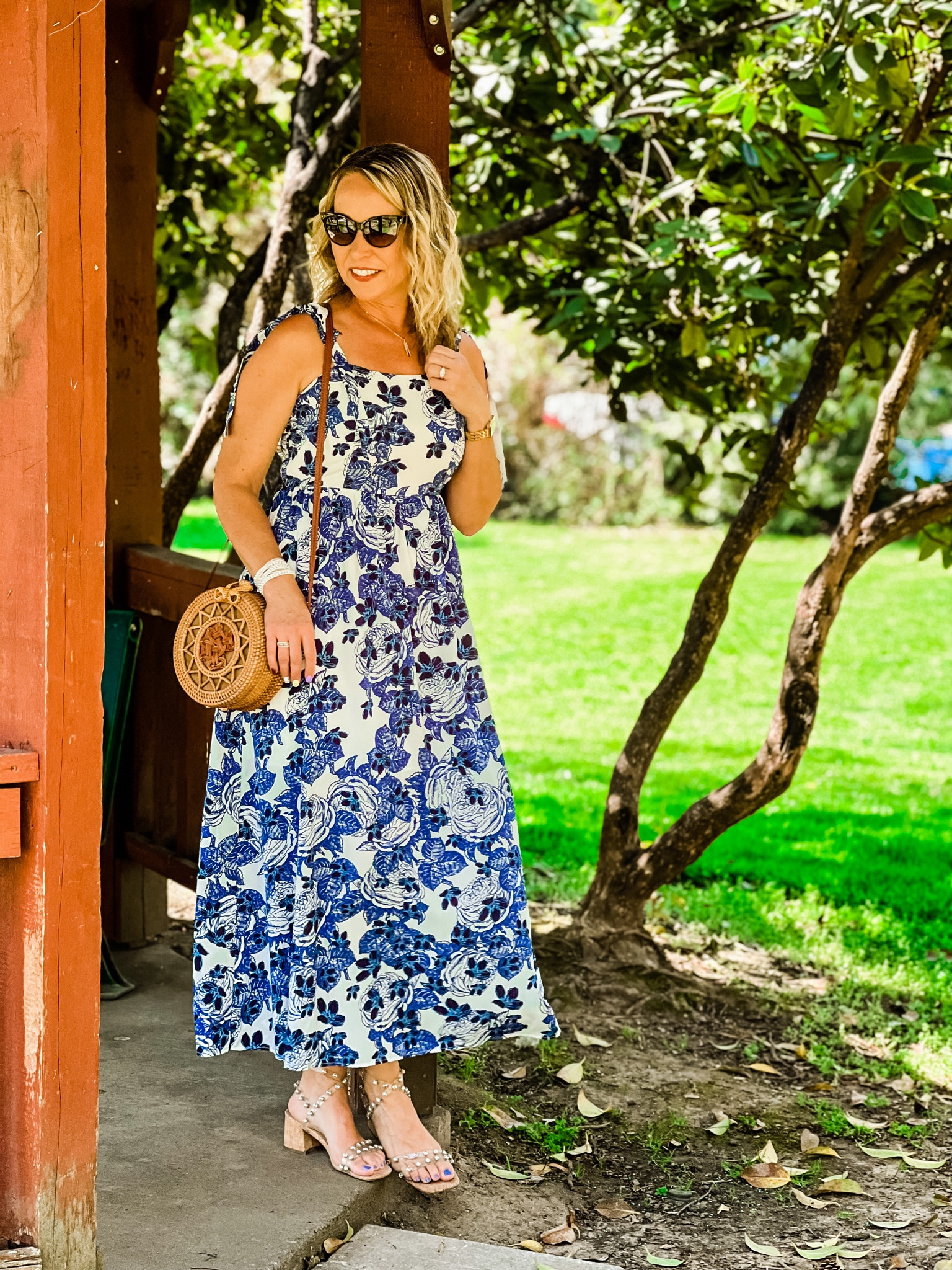 Gorgeous, classy blue and white floral print dress! Soft, comfortable, adjustable tie straps, smocked back, lined, ….the works! You will not believe the price!!! Under $20!!! It’s a total winner! 

Weddingguest 
Wedding guest dress
Summer dress 
Bridal shower
Graduation
Midi dress 

#LTKstyletip #LTKSeasonal #LTKunder50