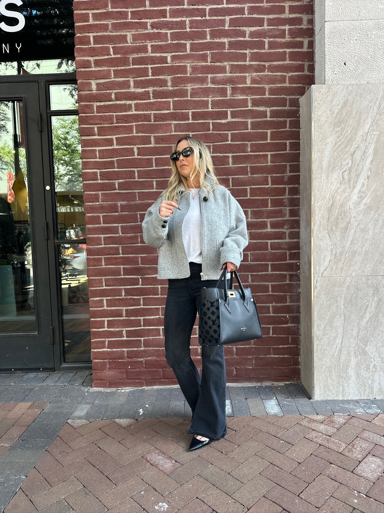 I got this cardigan jacket last year and I love it! It is such a timeless piece that will be so chic for many years to come. I am wearing it here with a white tshirt and some flared black jeans. I added some black slingbacks and my fave LV handbag to finish off the look. All items linked⬆️

#Itkcreator #Itkfinds
#Itkwatchnow #cardigan #blackjeans #fall #falloutfits #fallfashion #sunglasses

#LTKItBag #LTKootd #LTKStyleTip