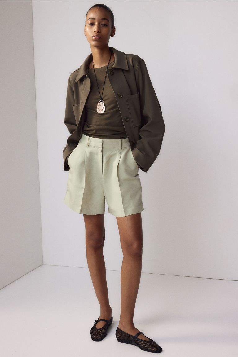 Linen-blend Shorts - High waist - Short - Light khaki green - Ladies | H&M US | H&M (US + CA)