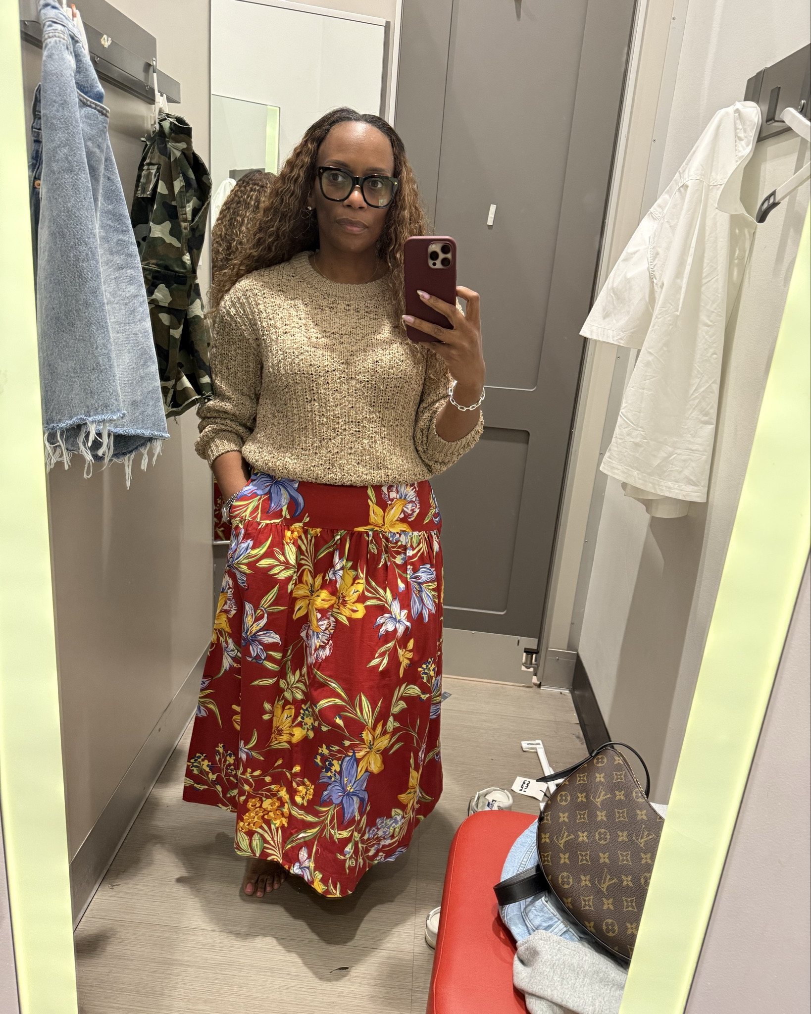 This look is giving effortless chic with a pop of bold 🌺✨ Cozy neutrals up top, vibrant statement skirt on the bottom, the perfect mix of comfy + standout. Brunch, vacation, or casual Friday… she does it all.


#LTKStyle #LTKFinds #LTKUnder100 #WeekendStyle #EffortlessChic #StatementSkirt #SpringStyle #VacationReady #BrunchOutfit #CasualChic #NeutralStyle #PopOfColor #StyleInspo #EverydayFashion

#LTKOver40 #LTKootd #LTKMidsize