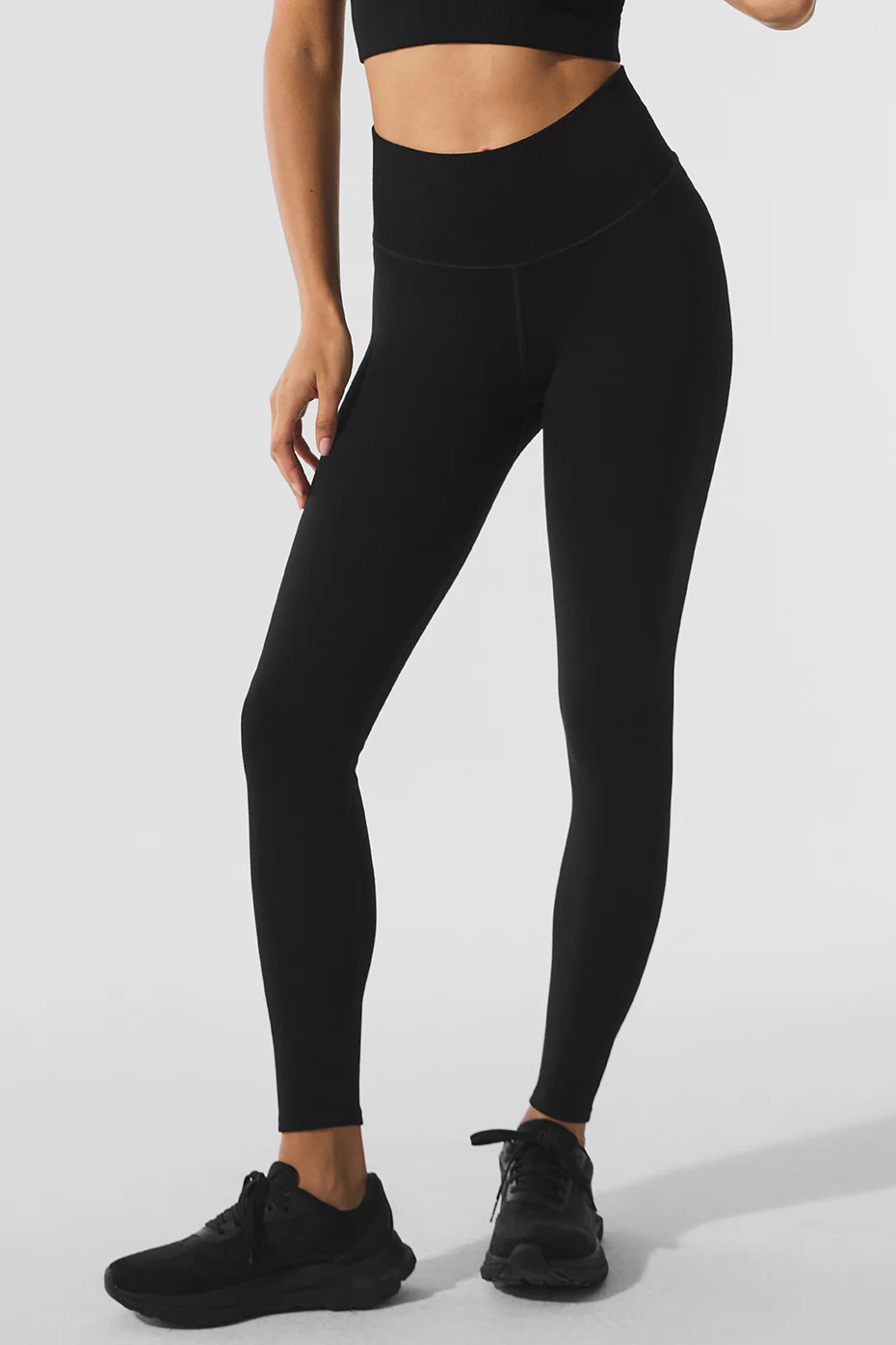 Alo Yoga® | Seamless Winter Warm Plush High-Waist 7/8 Legging in Black, Size: XS | Alo Yoga