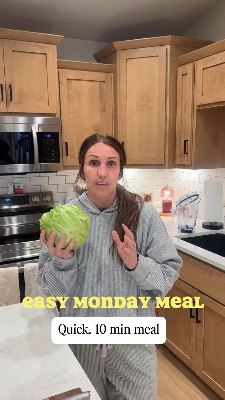 Easy, 10 minute meal, the WHOLE family will love. 

+ don’t worry I’m not naive to think my kids will actually eat a salad, BUT..

🚨I don’t think, as moms, we need to sacrifice our likes all the time for the likes of our kids. 

So I still make what we love, I just give it to them how they love. 

Win, win for all & this is a REPEATABLE meal. 🥗

🤤 Sub in a Tub 
Lettuce head 
Salami 
Honey ham 
Cheese 
Red onion 
(Any other toppings)
>> chop up 
>> place in bowl
+ add oil 
+ red wine vinegar 
+ Italian seasoning 
+ mayo
All to taste 
& $8 less than my favorite sun restaurant 🤫

#easymeal #10minmeals #subinatub #repeatablemeal #workingmom
