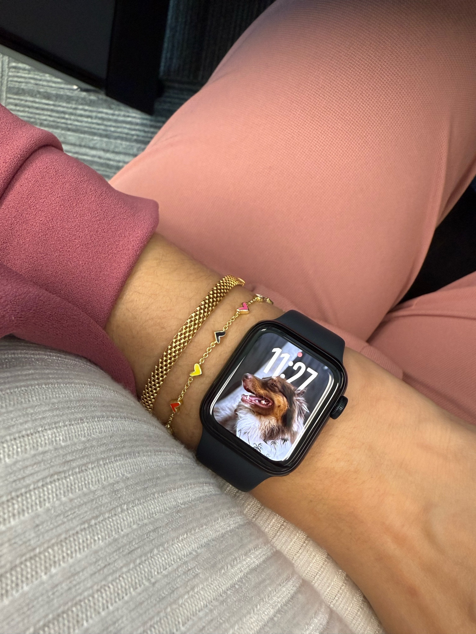 reppin’ monochromatic tones 💕🎀🤍🌸 