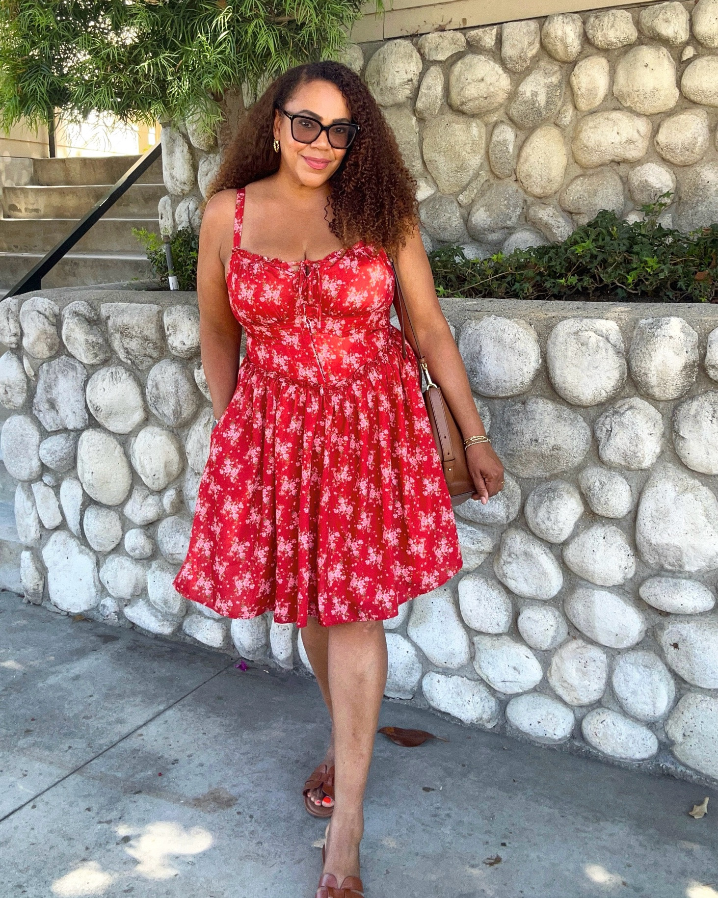 Perfect weekend dress! Wearing a large 🧡.